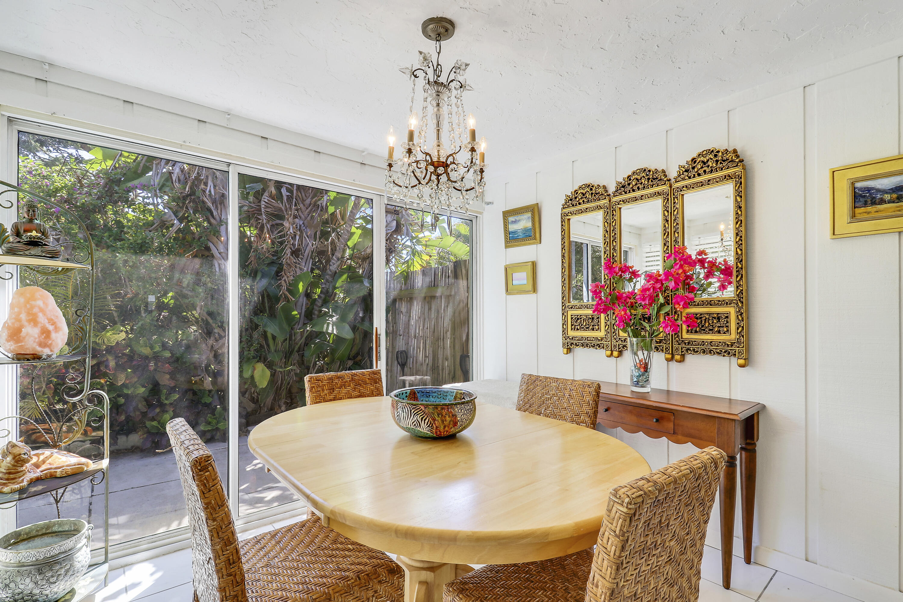 1329 Chippewa Street