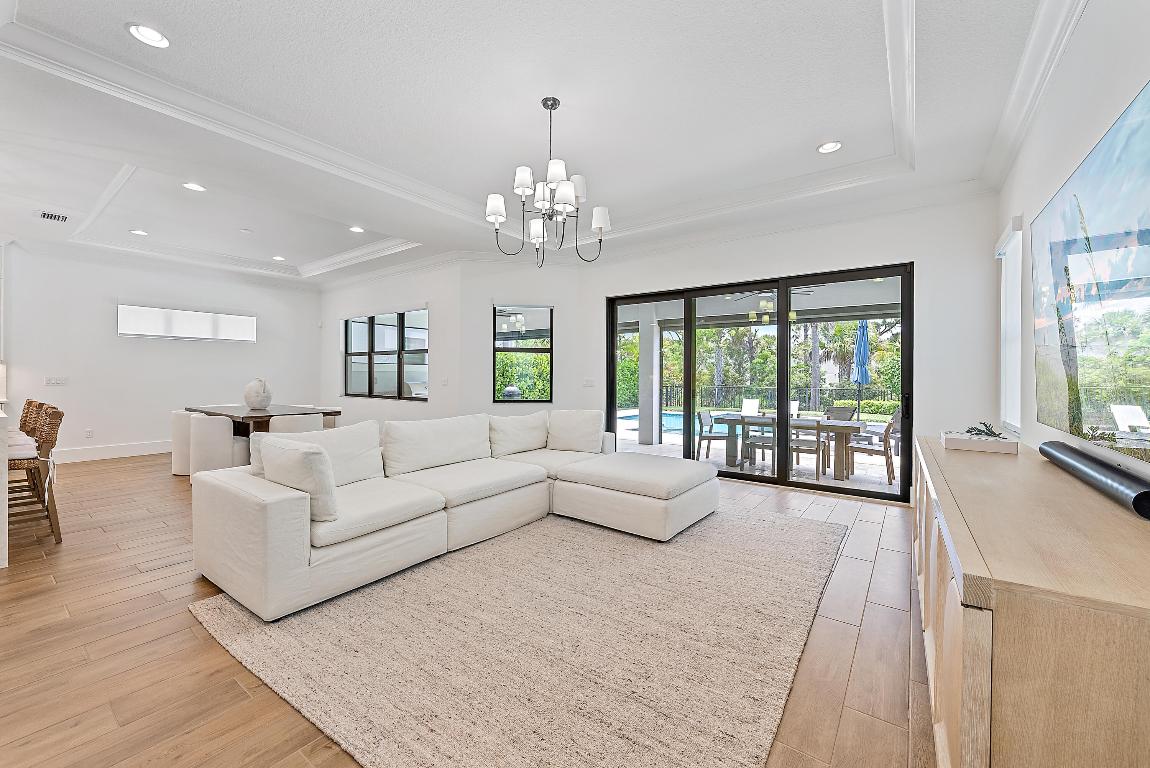 13498 Artisan Circle