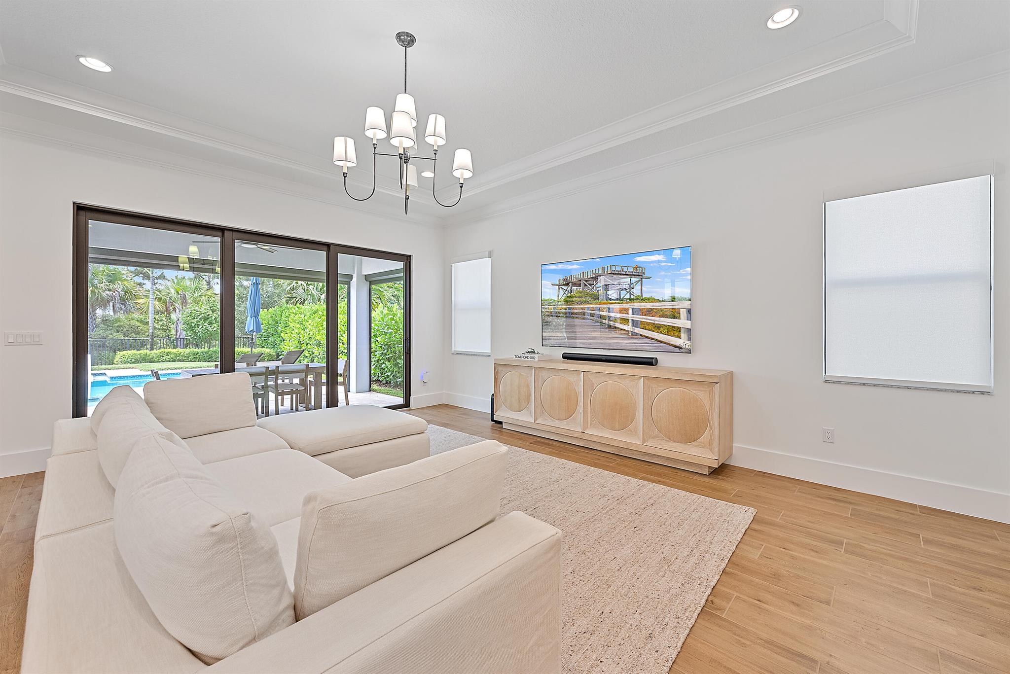 13498 Artisan Circle