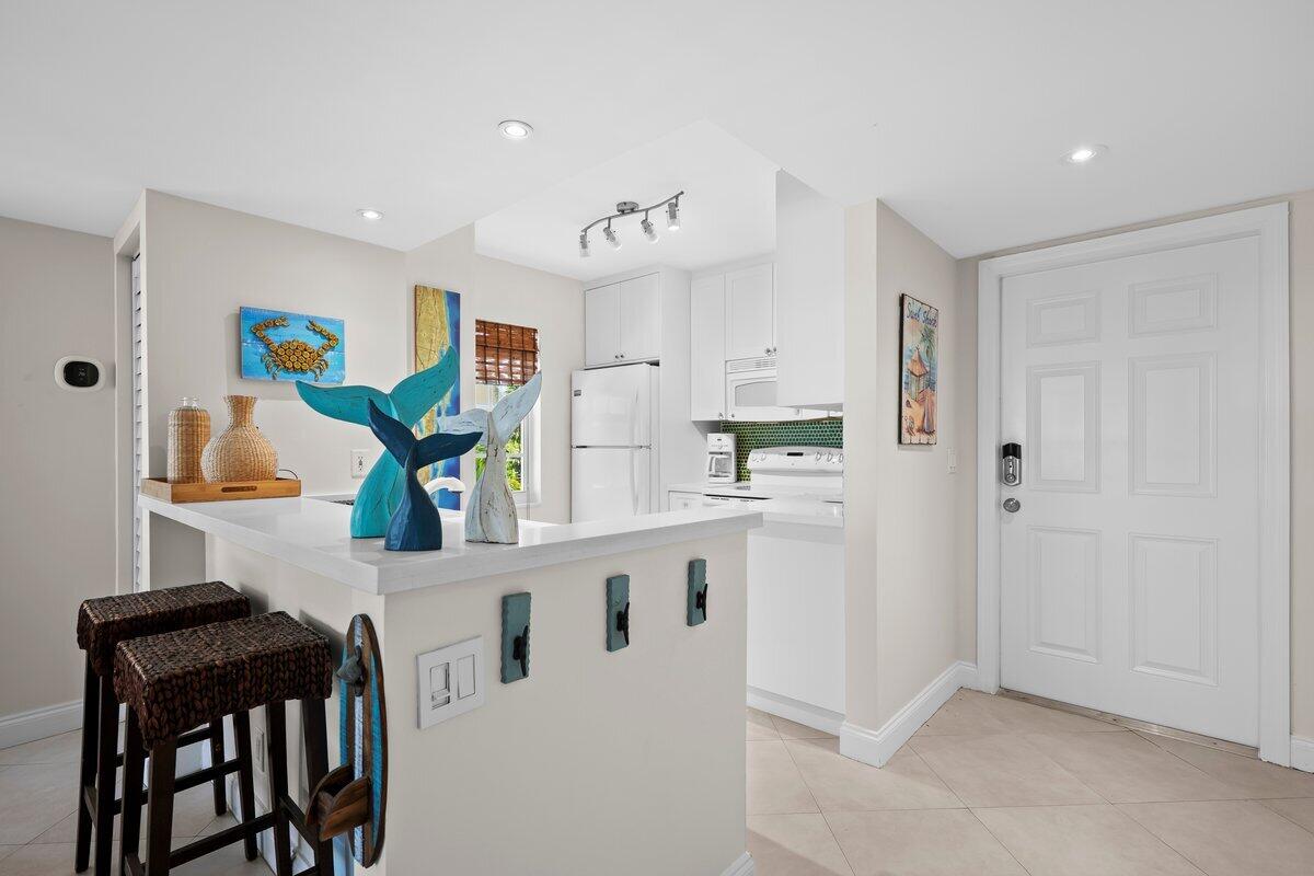 1145 Lakeshore Drive 201