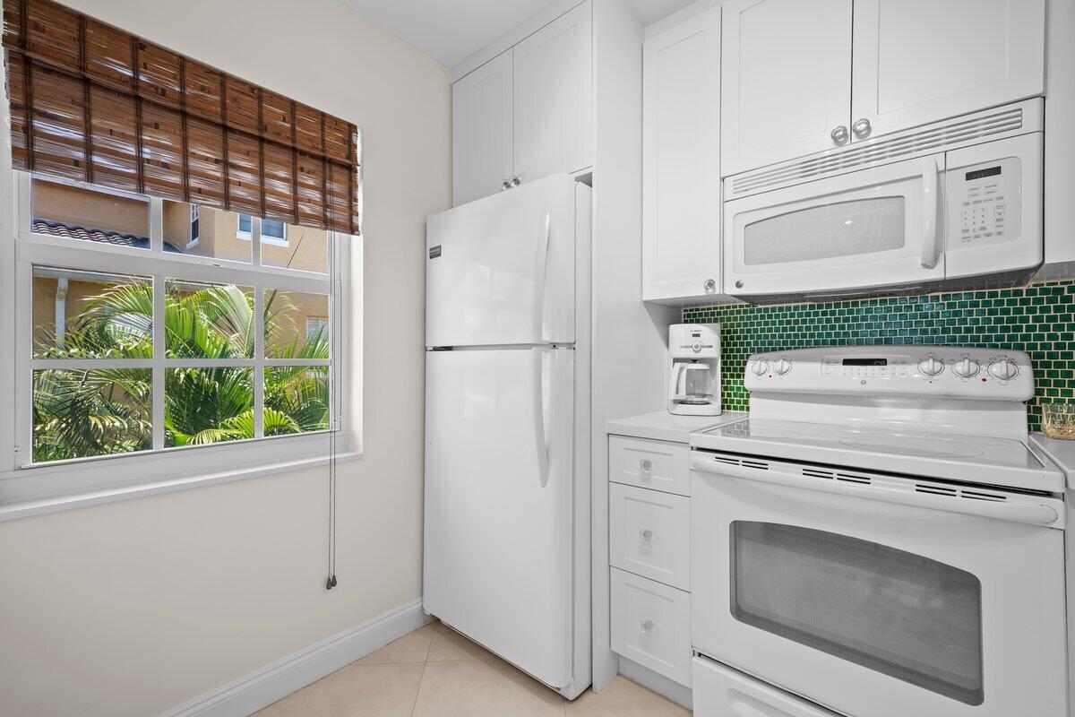 1145 Lakeshore Drive 201