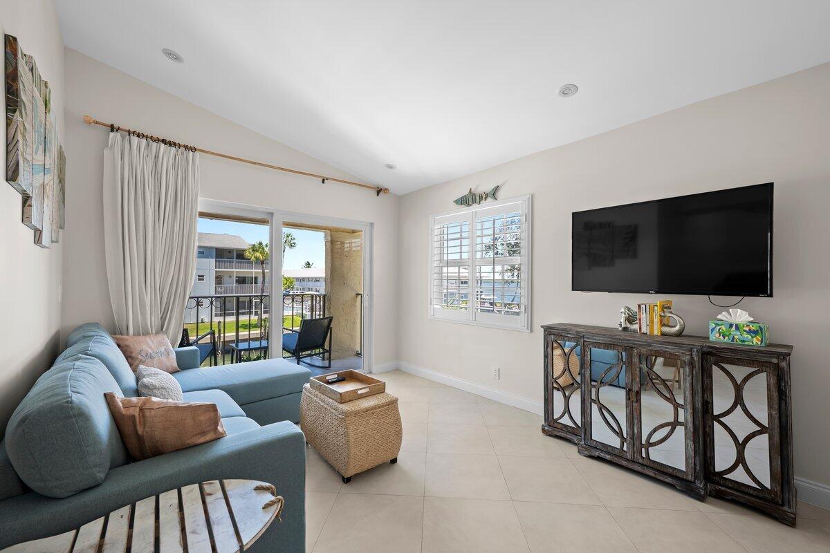 1145 Lakeshore Drive 201