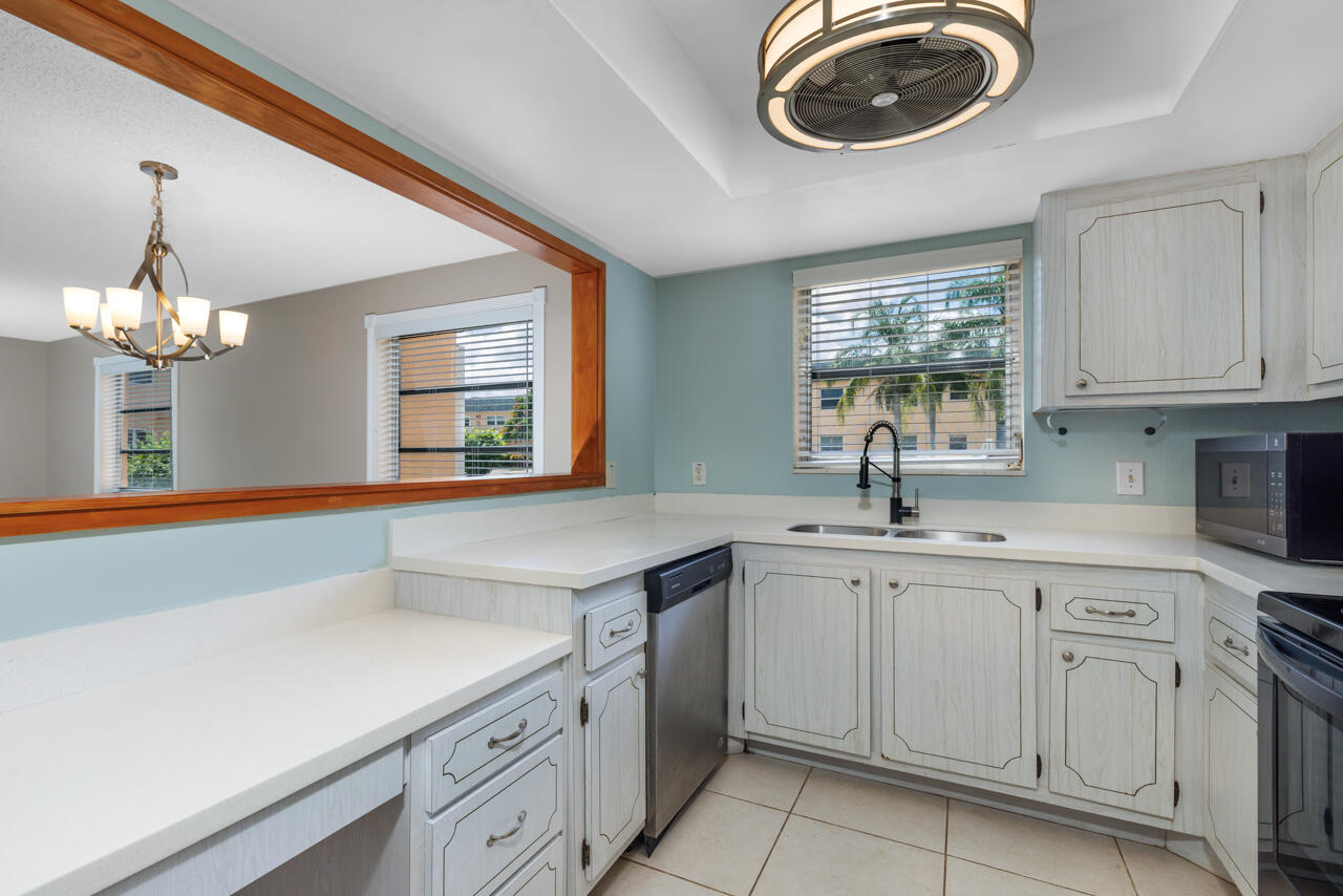 2950 SE Ocean Boulevard 53-3