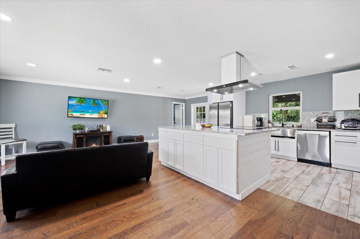 11128 42nd Road N