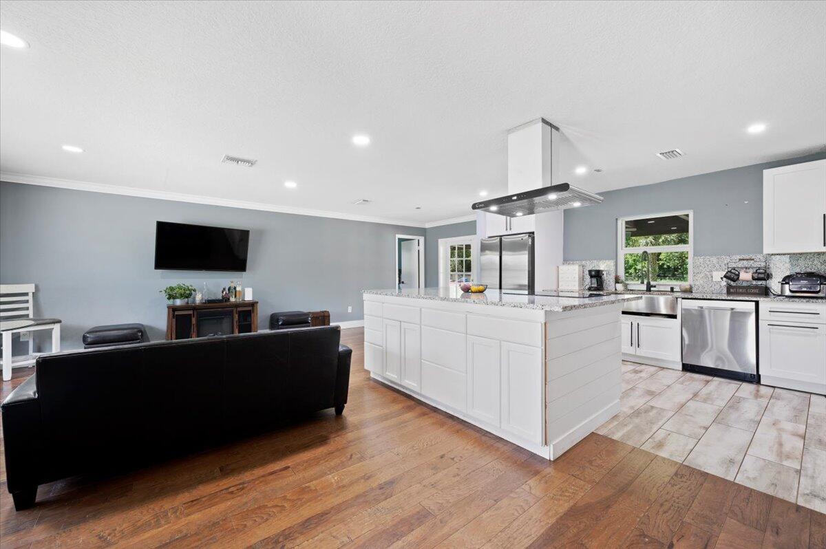 11128 42nd Road N