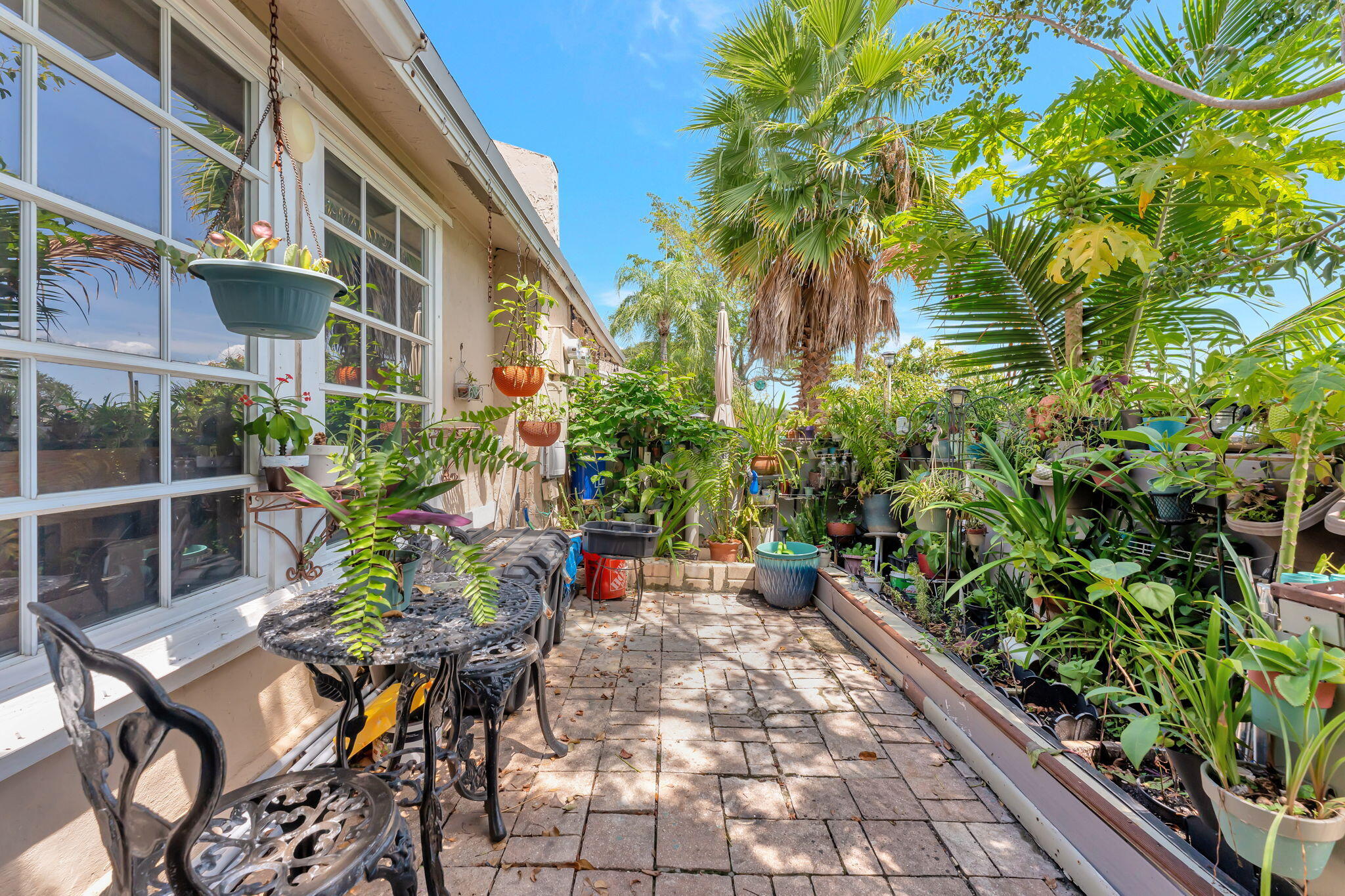 814 Banks Road