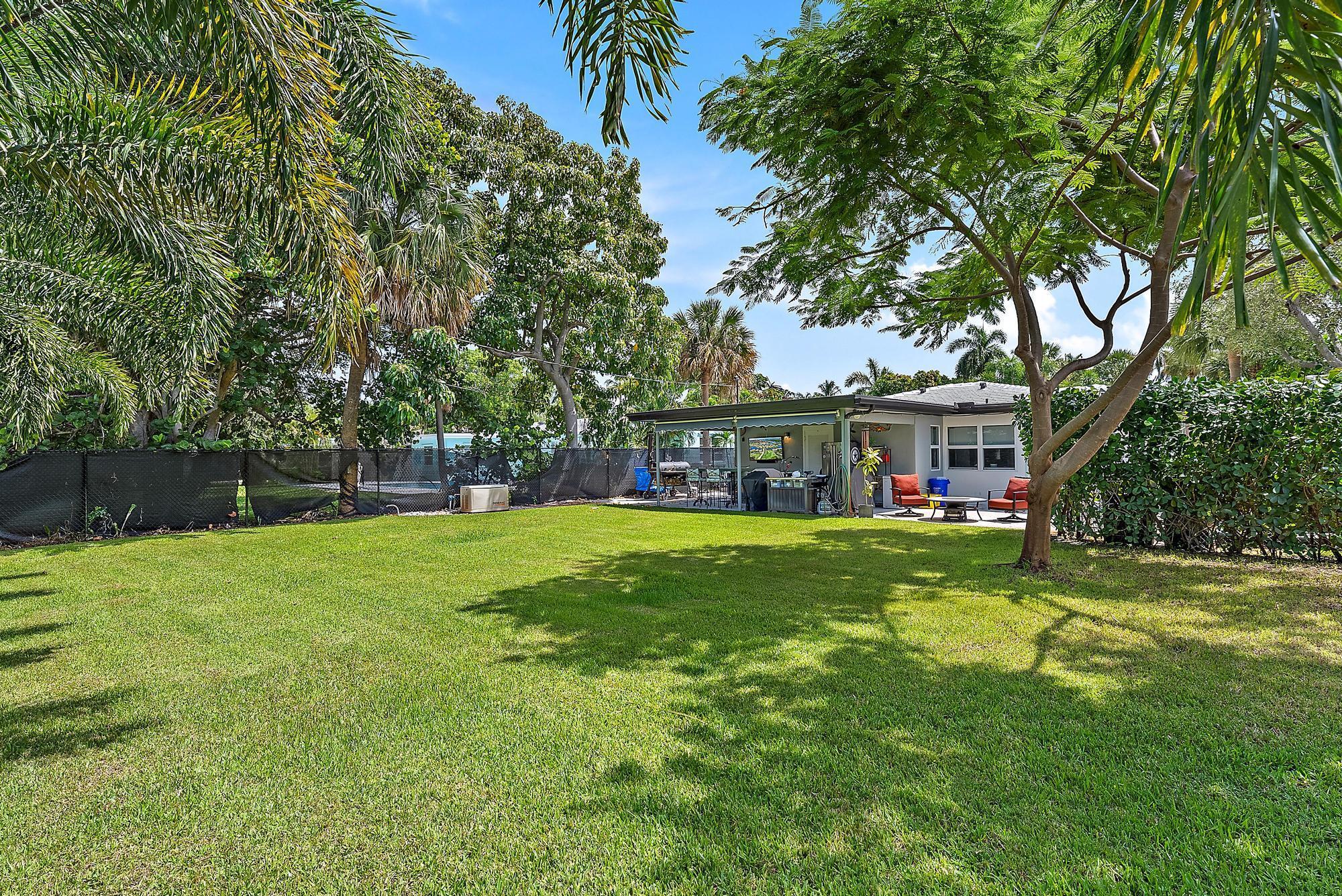 631 S Palmway