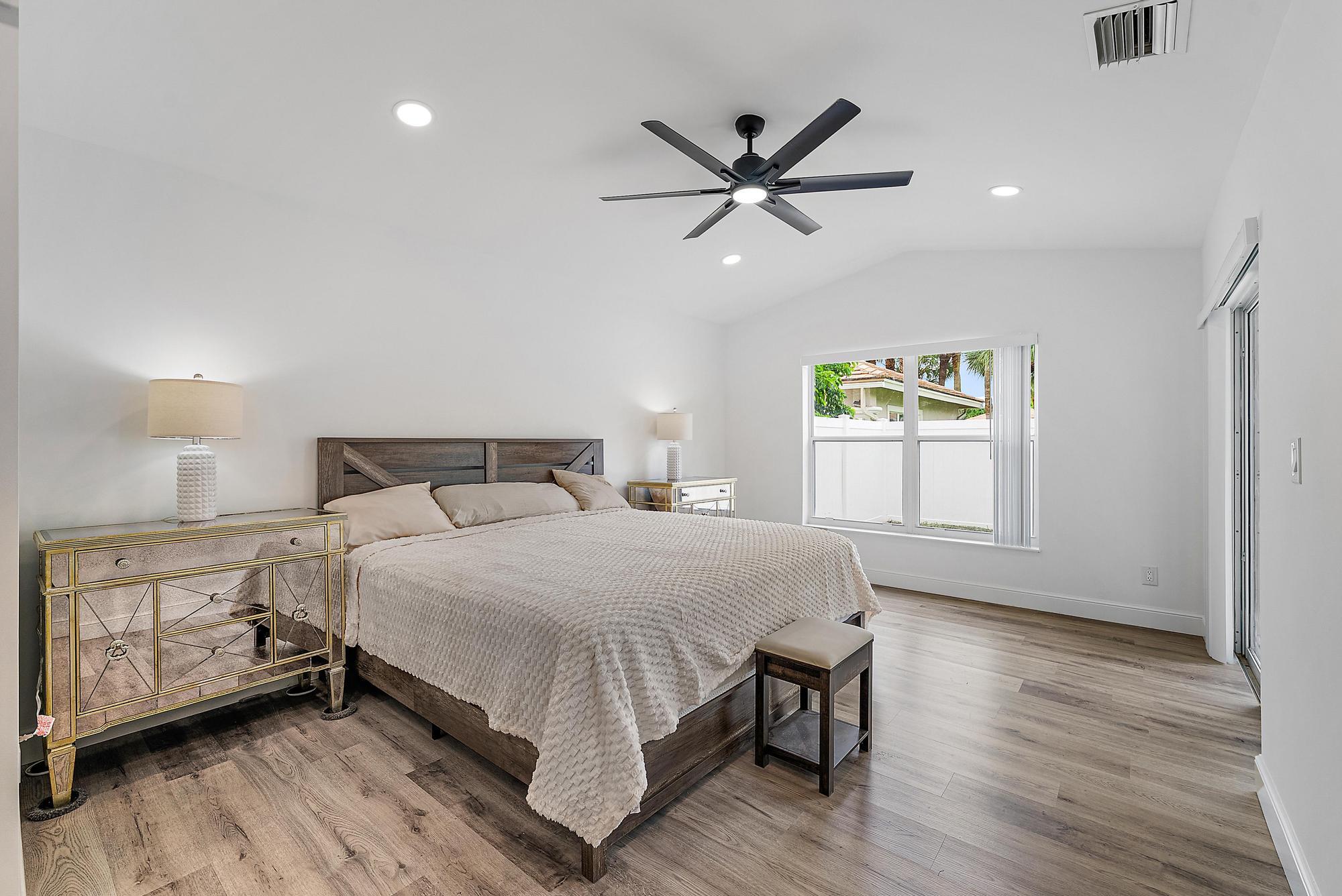 4078 Manor Forest Trail