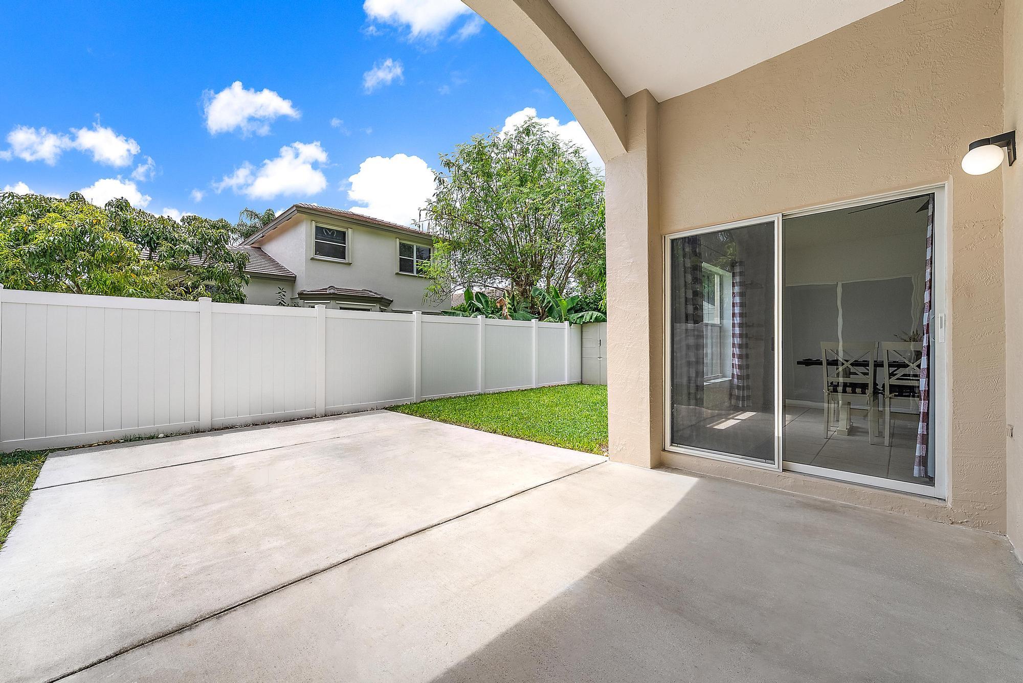 4078 Manor Forest Trail
