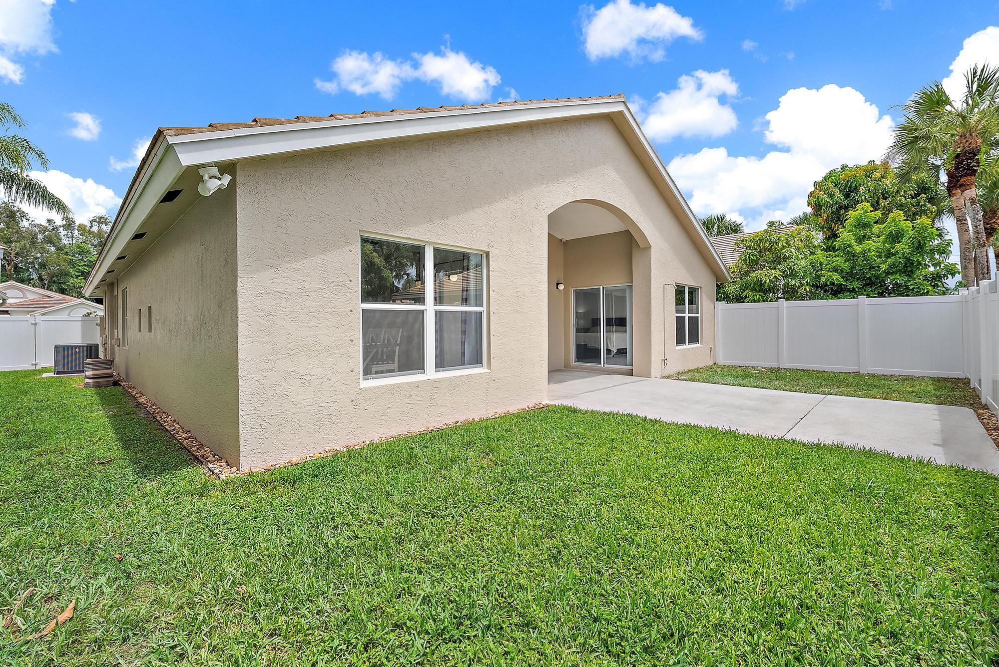 4078 Manor Forest Trail