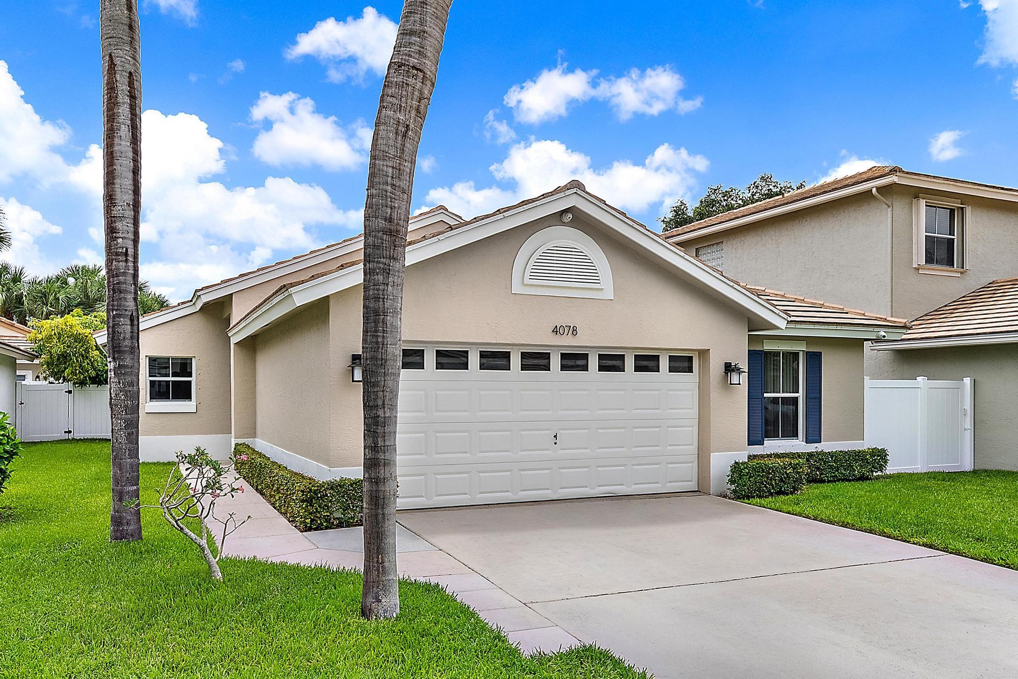 4078 Manor Forest Trail