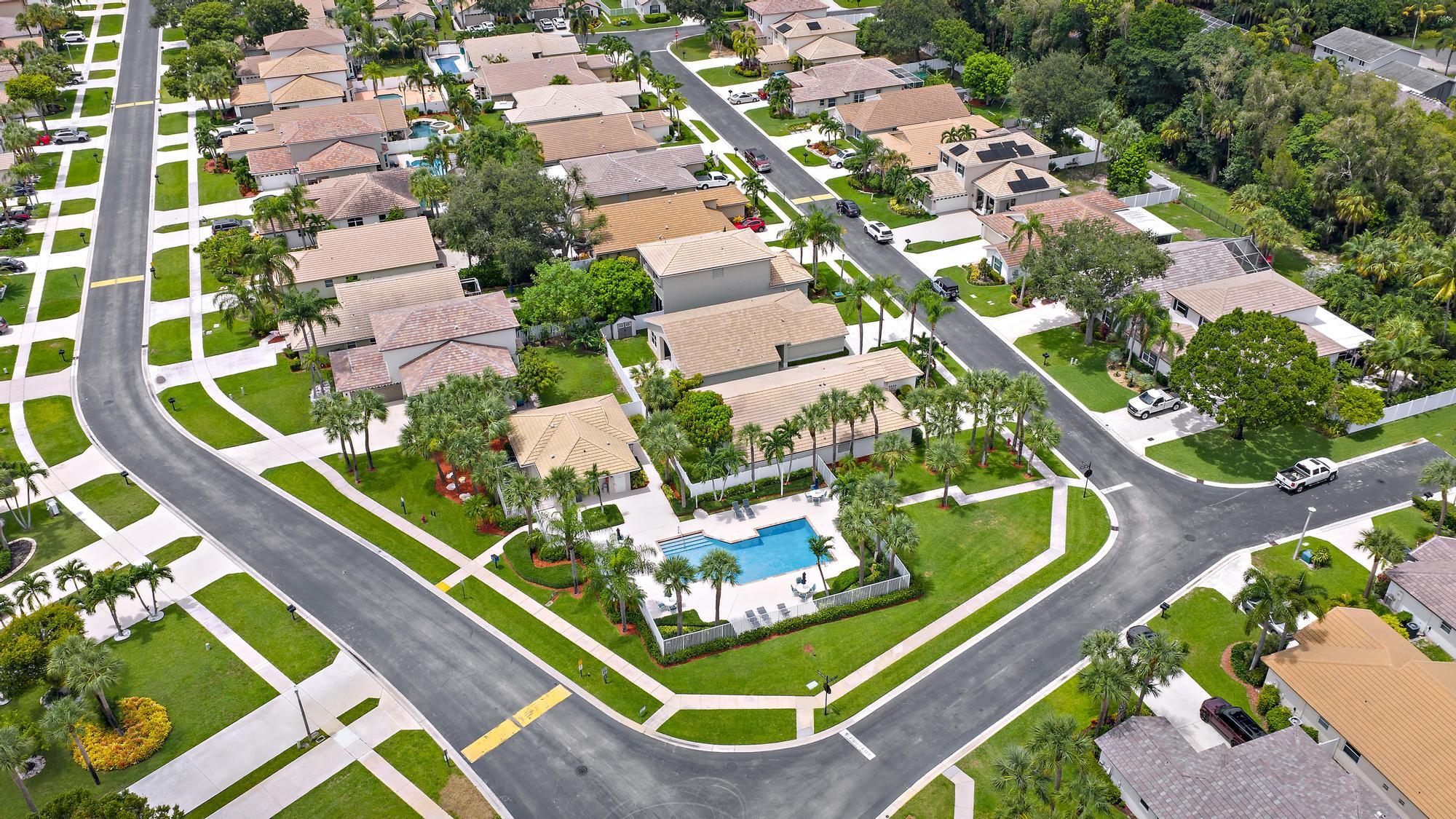 4078 Manor Forest Trail