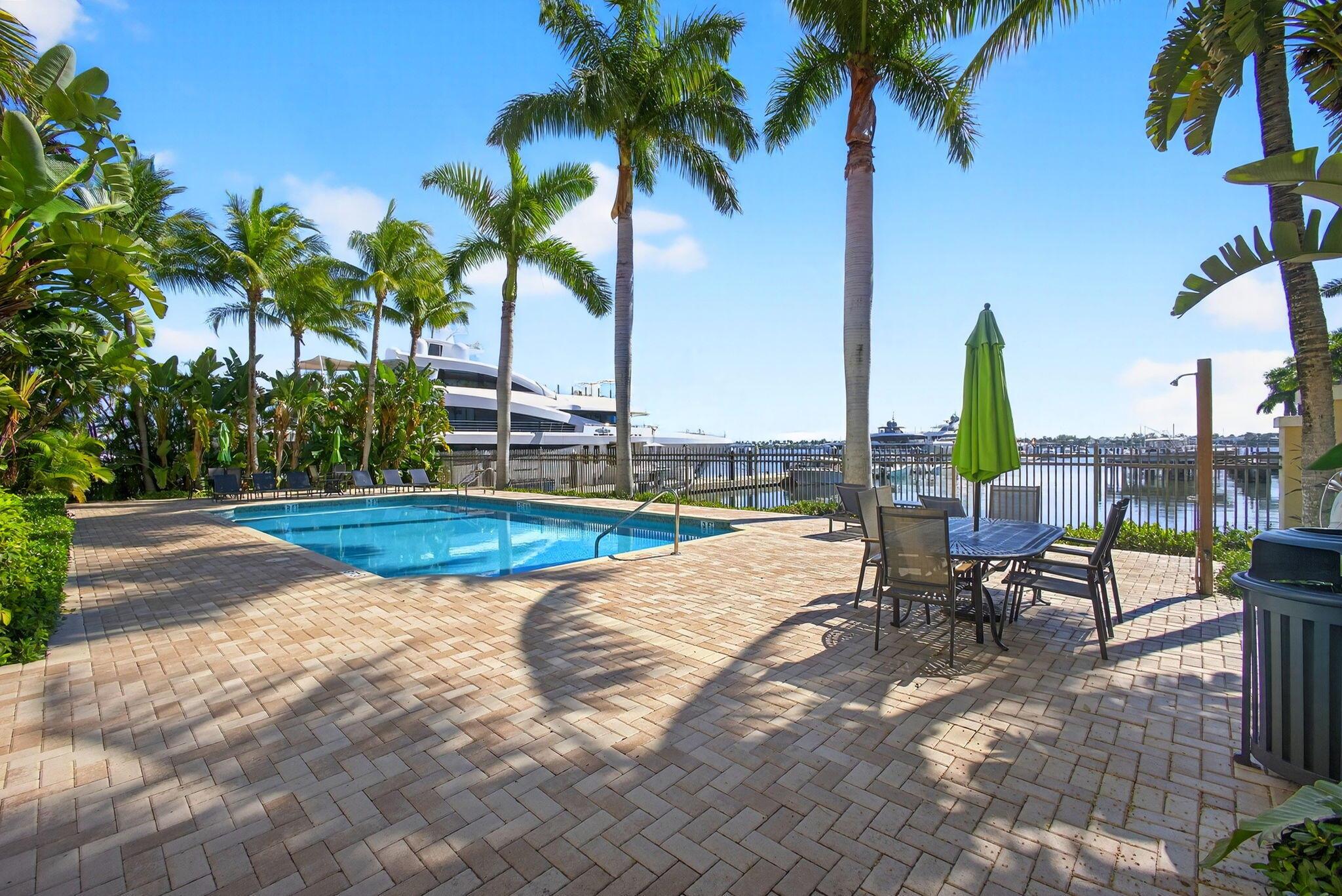 3940 N Flagler Drive 403