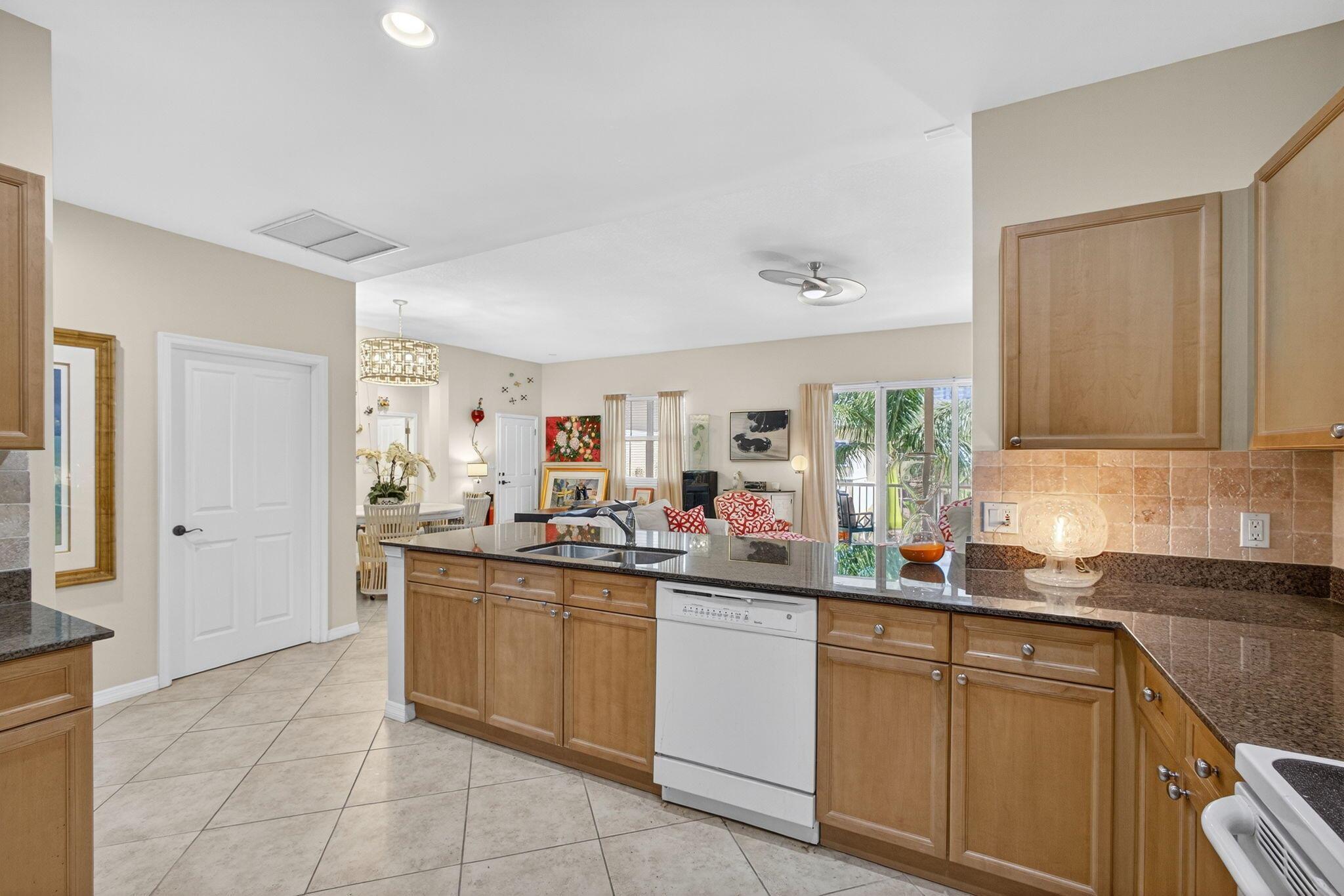 3940 N Flagler Drive 403