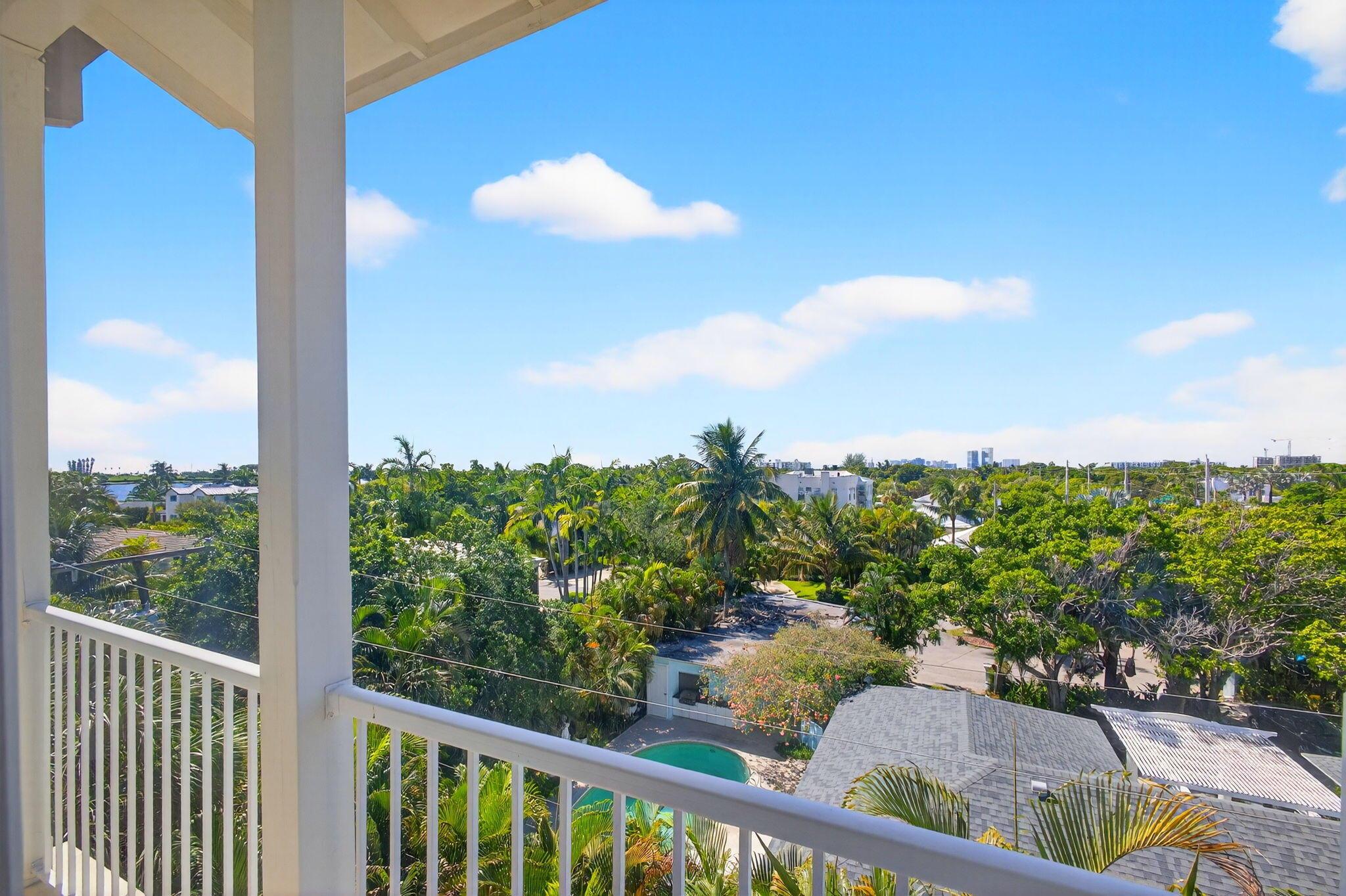 3940 N Flagler Drive 403