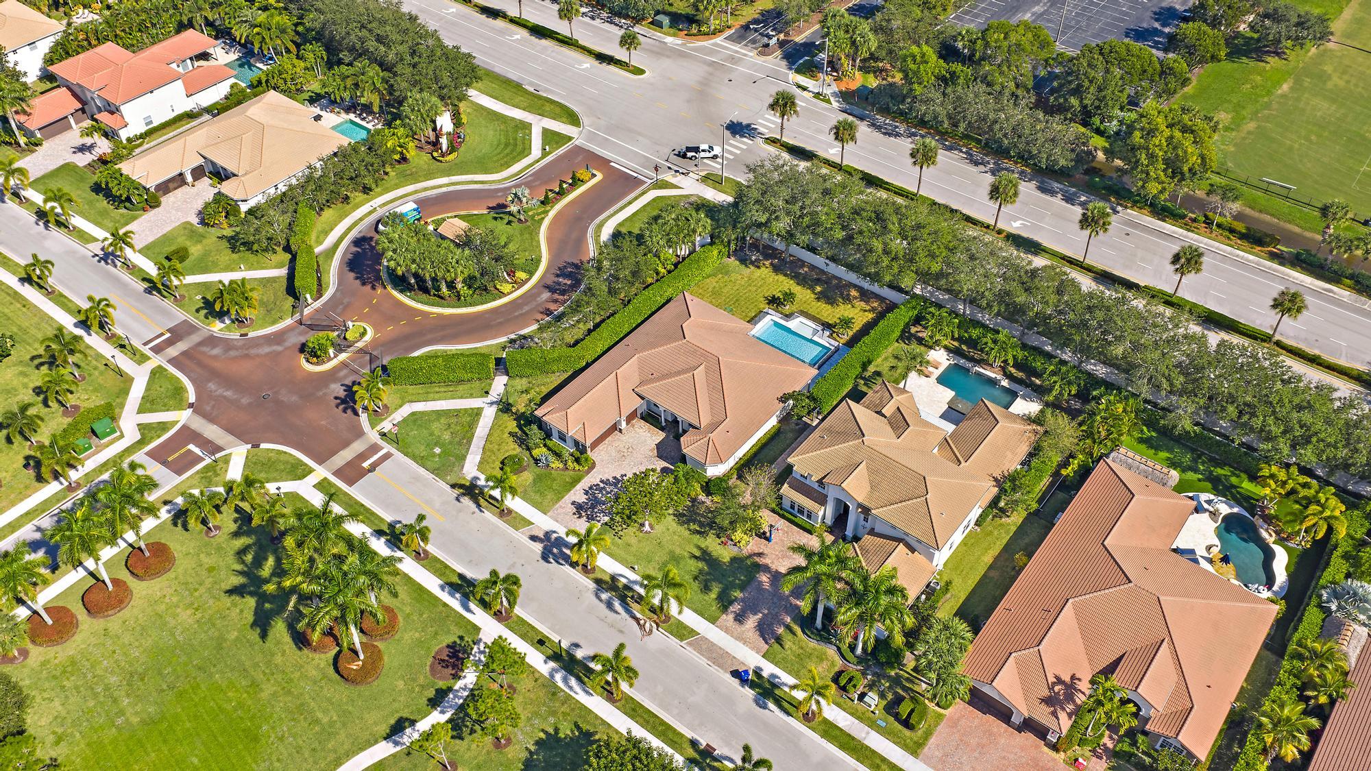 301 Rudder Cay Way