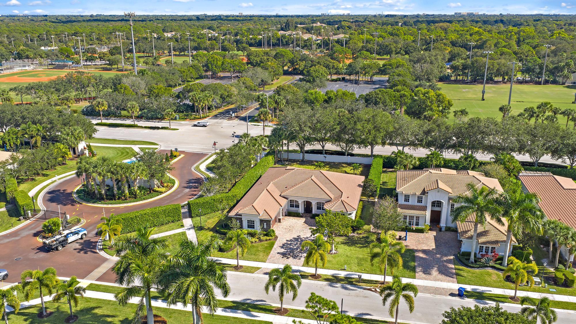 301 Rudder Cay Way