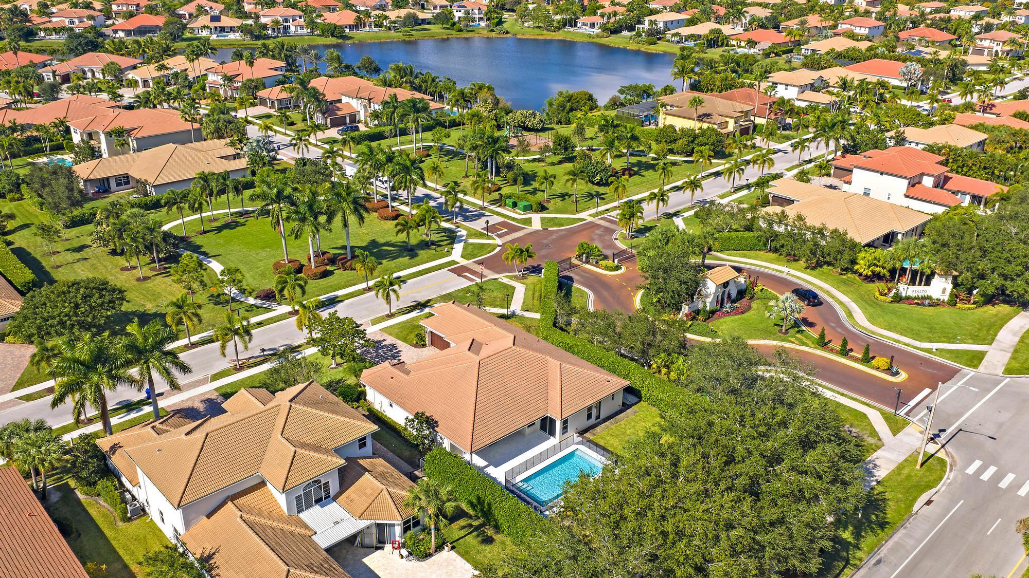 301 Rudder Cay Way