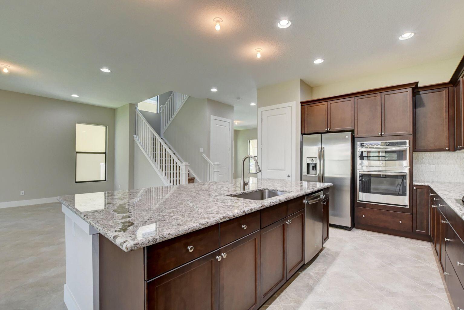 2102 Dickens Terrace