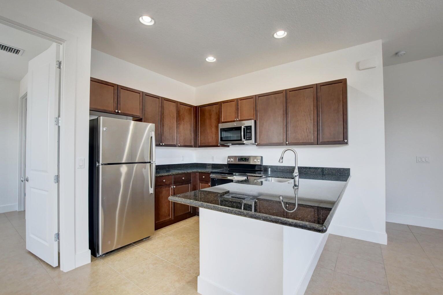 2102 Dickens Terrace