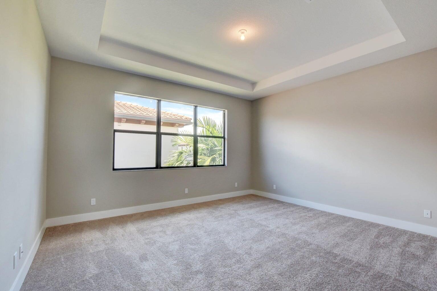 2102 Dickens Terrace