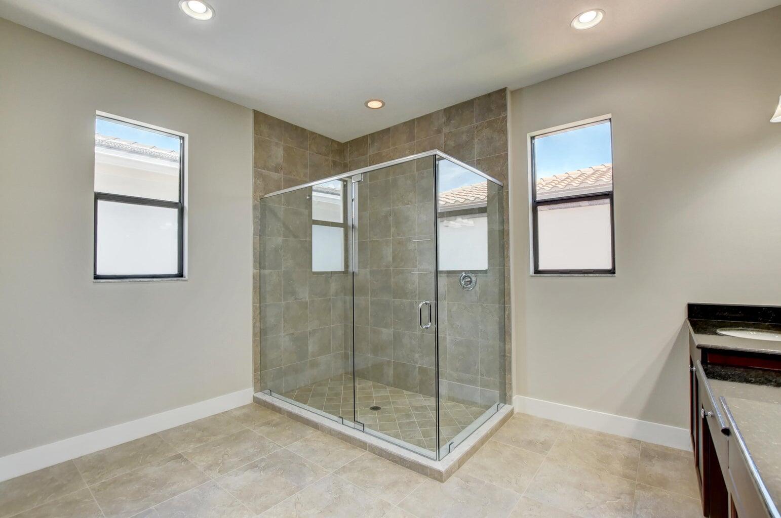 2102 Dickens Terrace