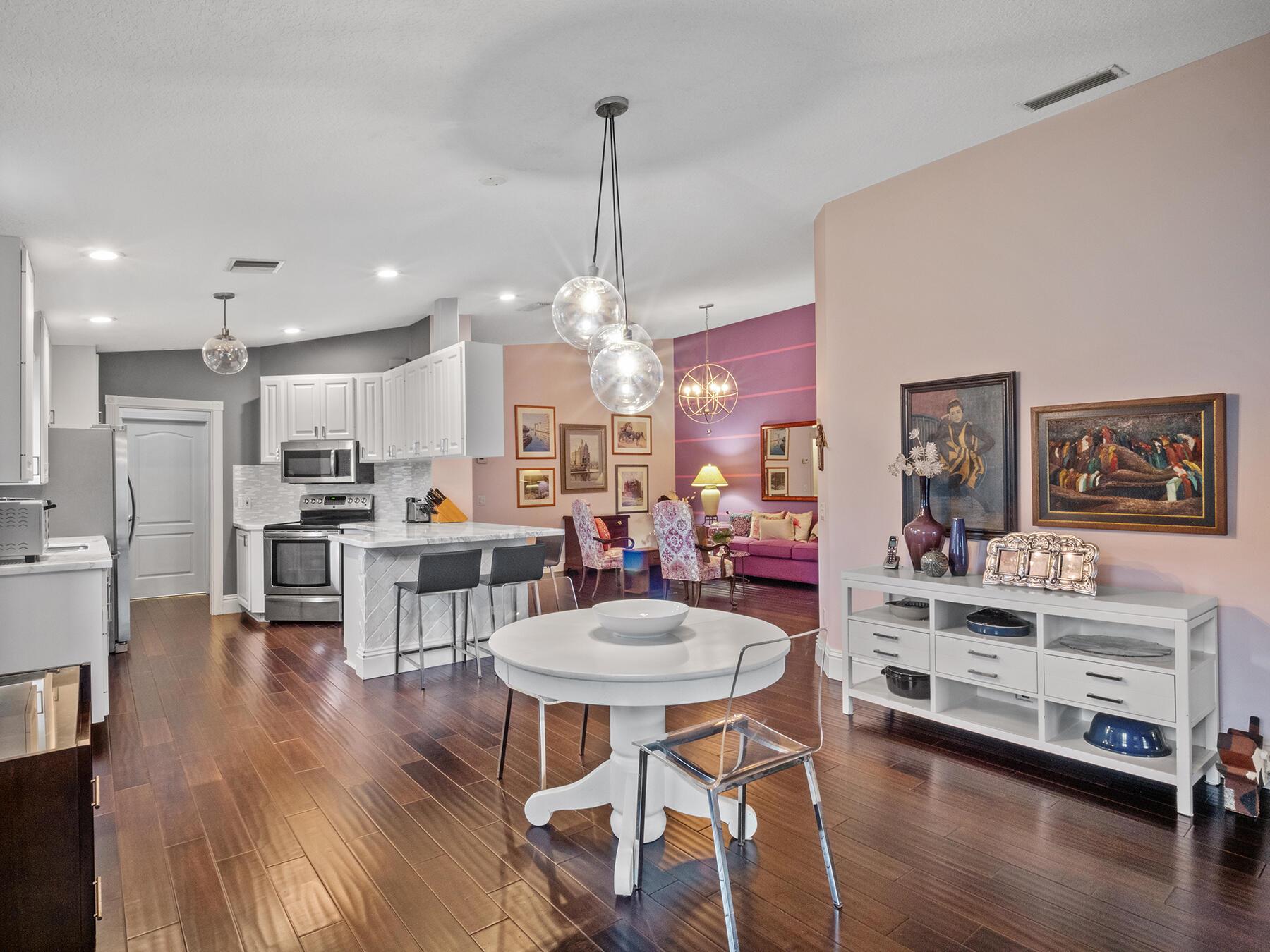 1342 Saint Lawrence Drive