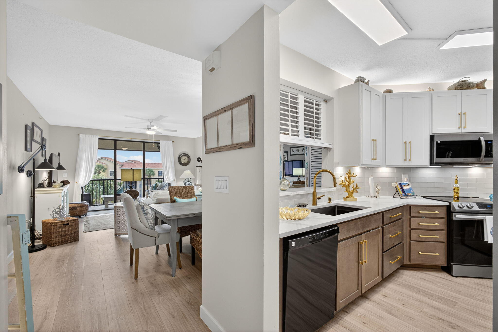200 Uno Lago Drive 402