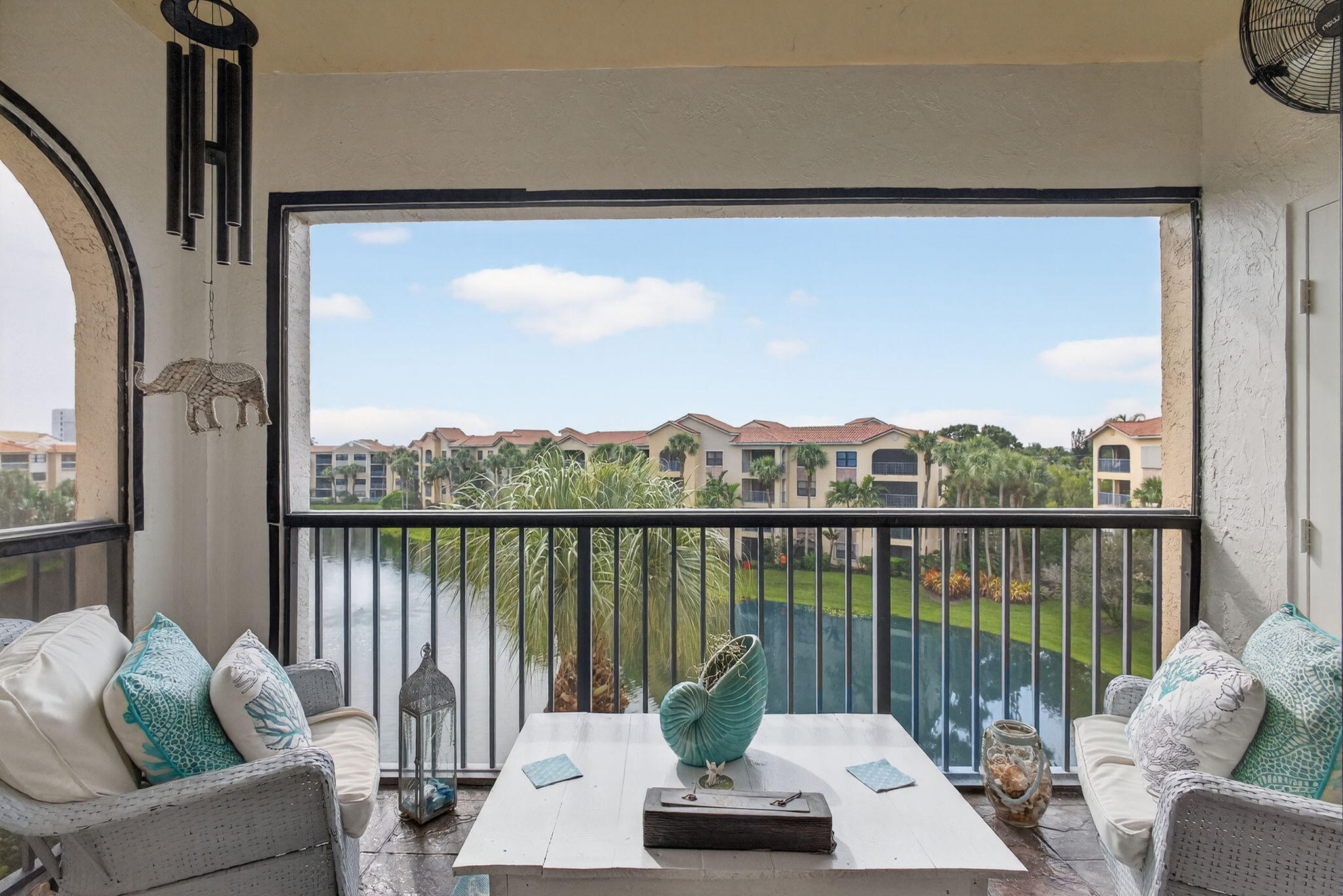 200 Uno Lago Drive 402