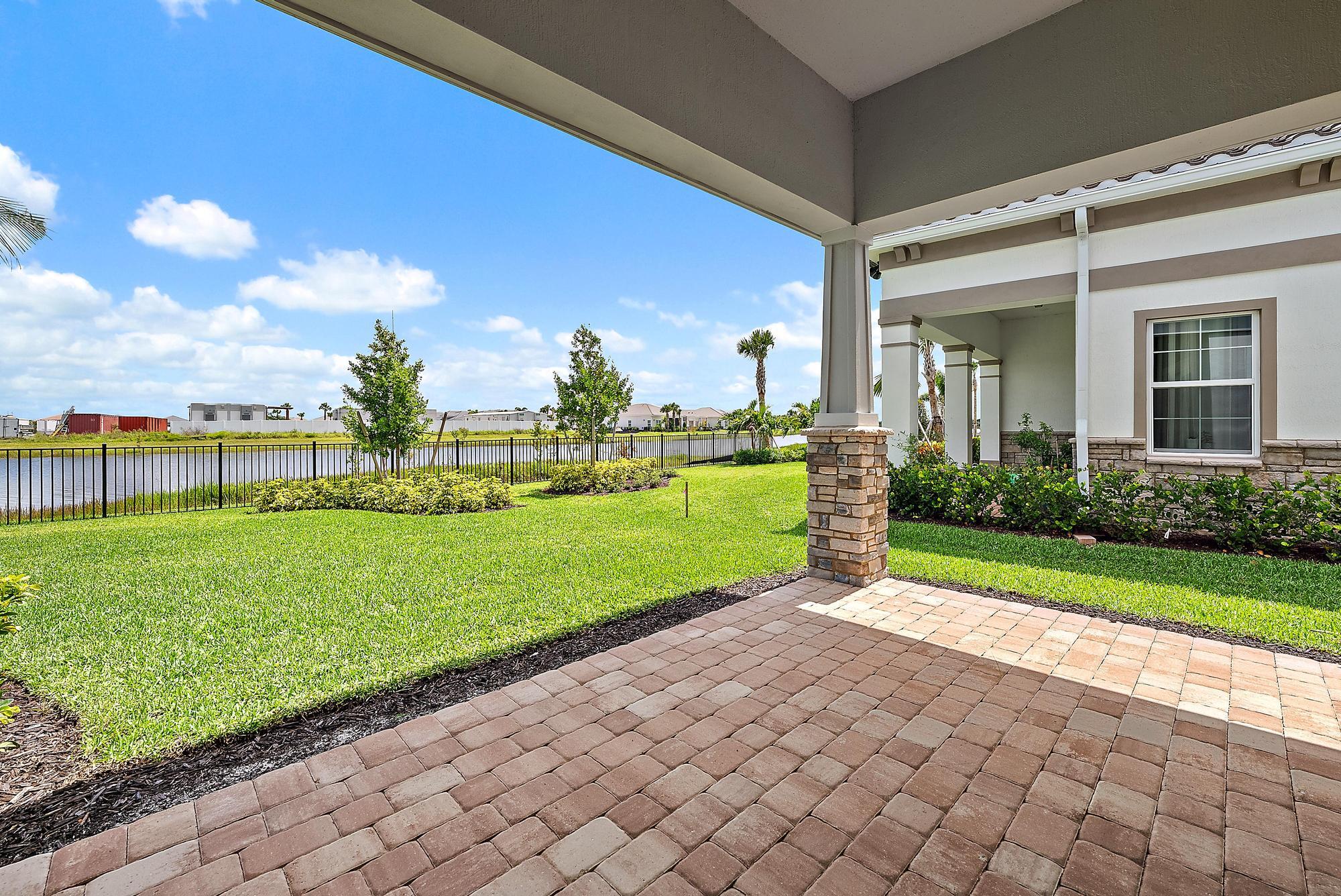 10494 Northbrook Circle