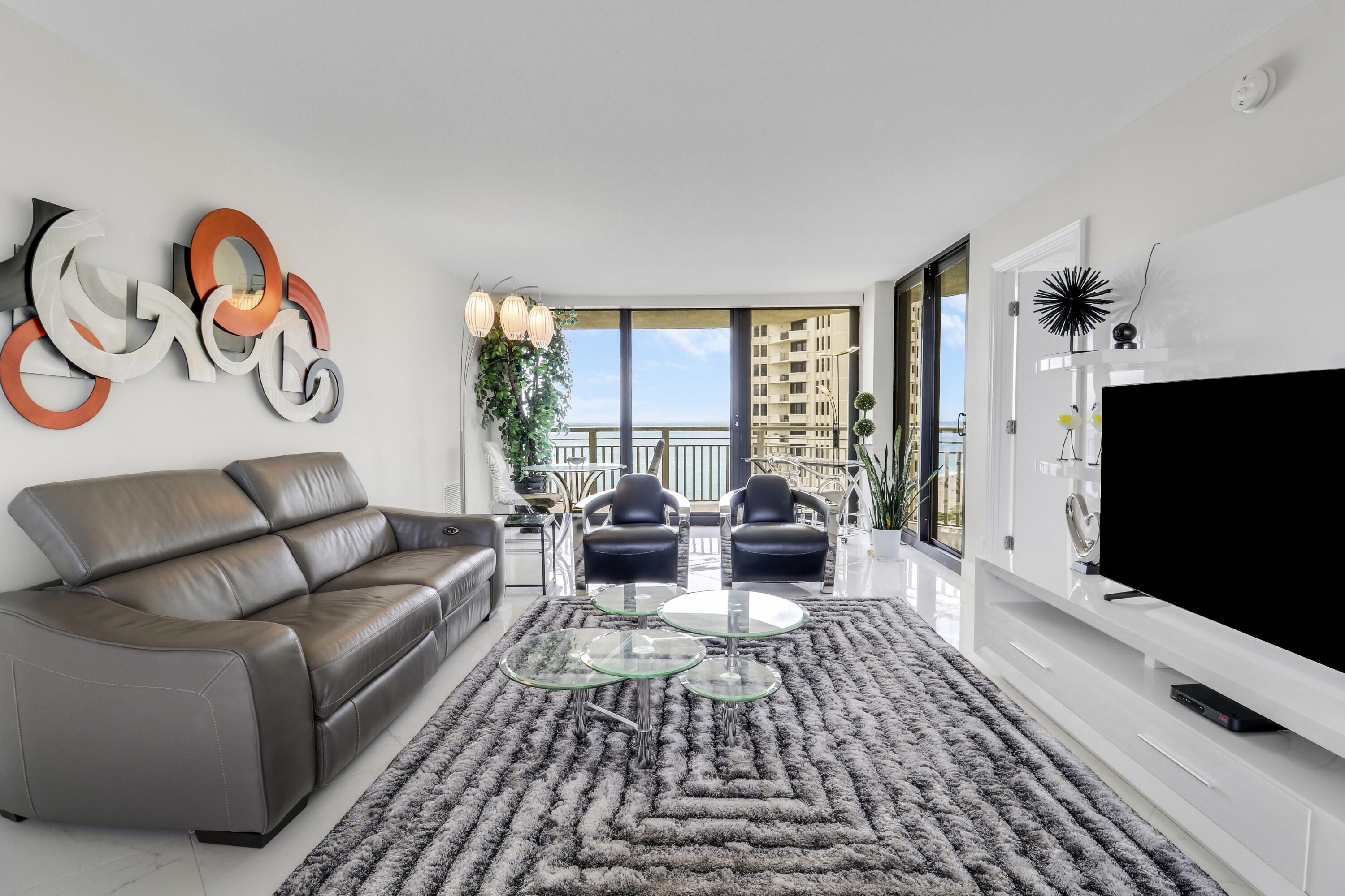 3000 N Ocean Drive 19h