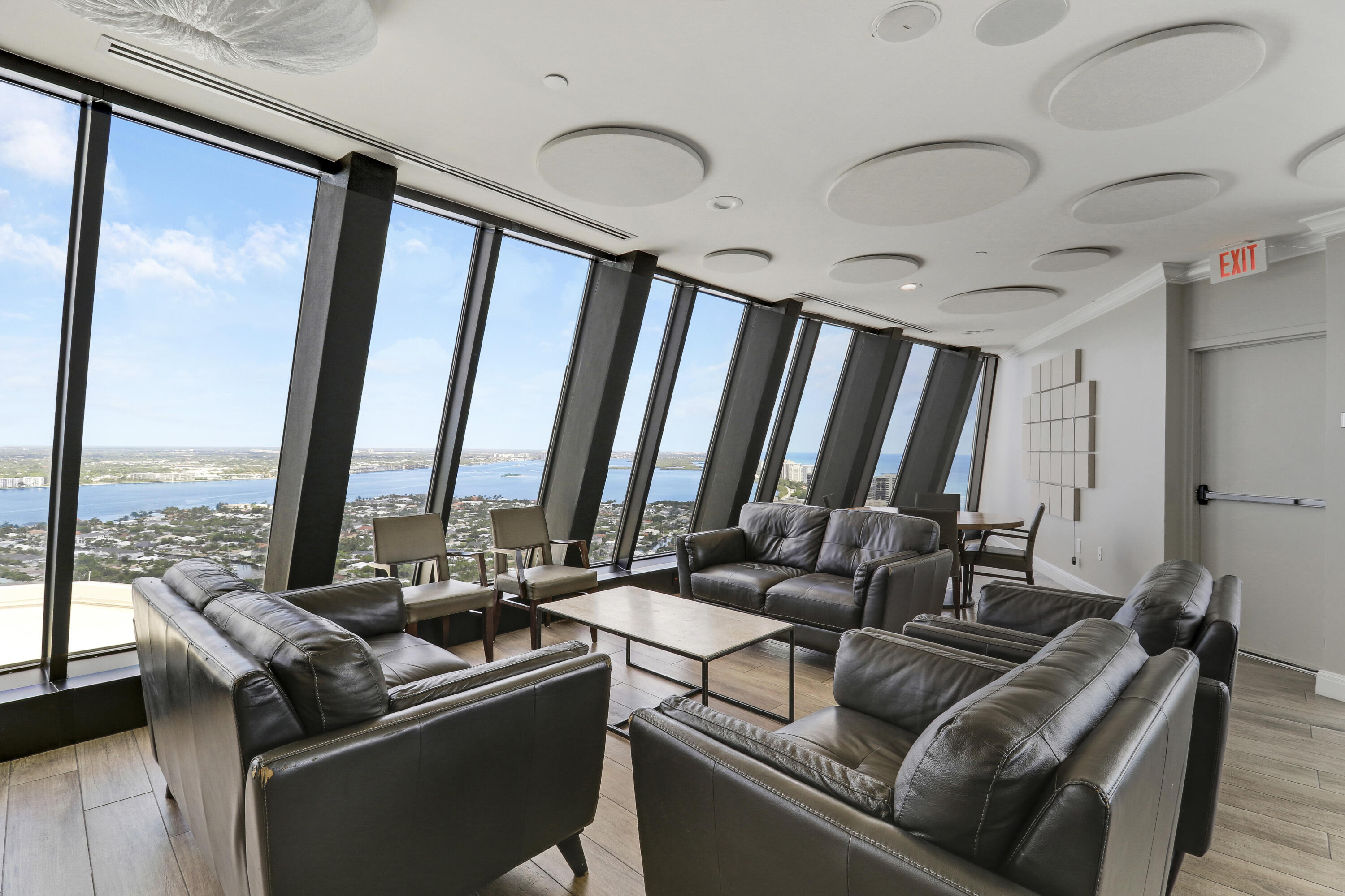 3000 N Ocean Drive 19h