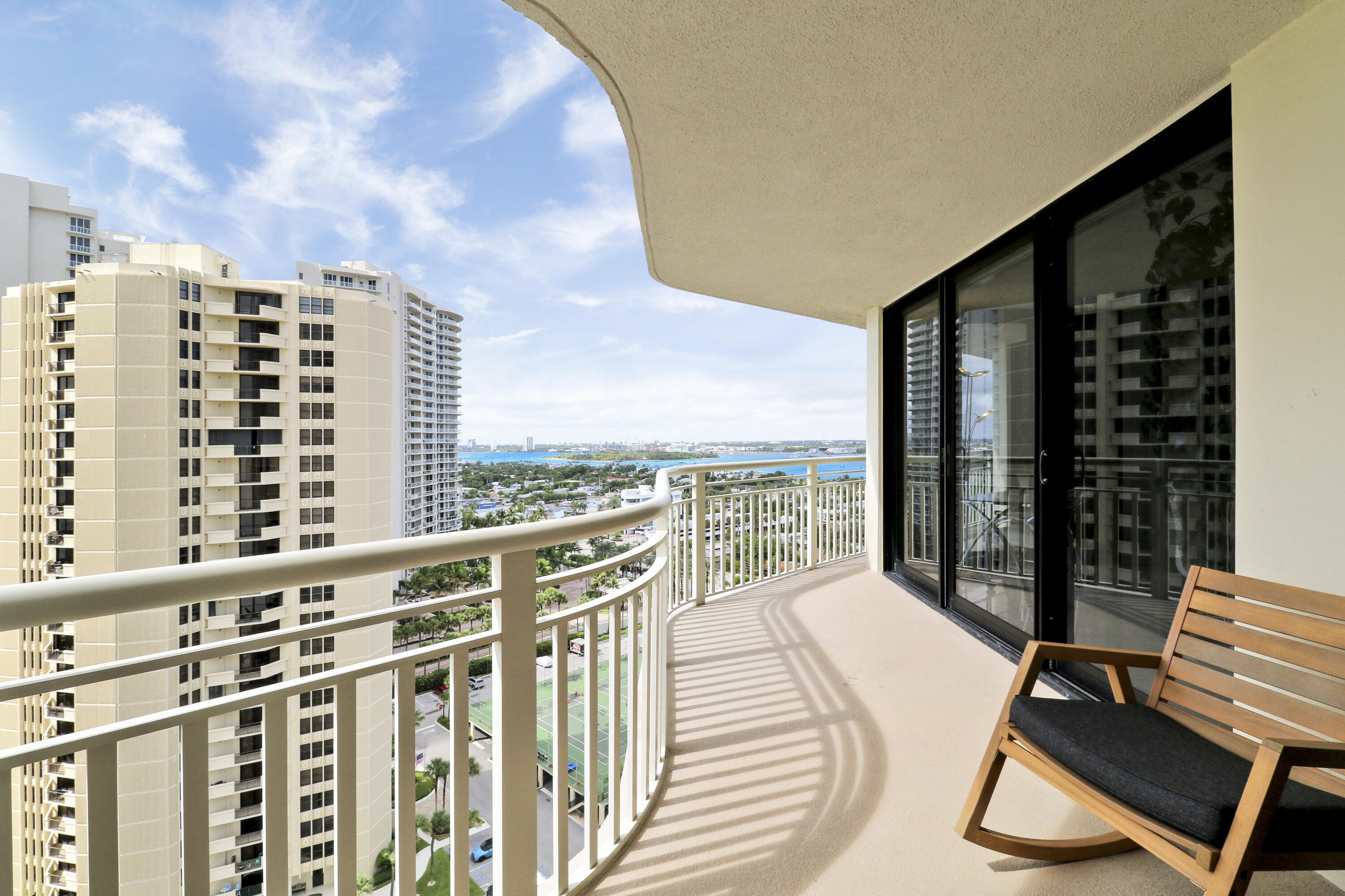 3000 N Ocean Drive 19h