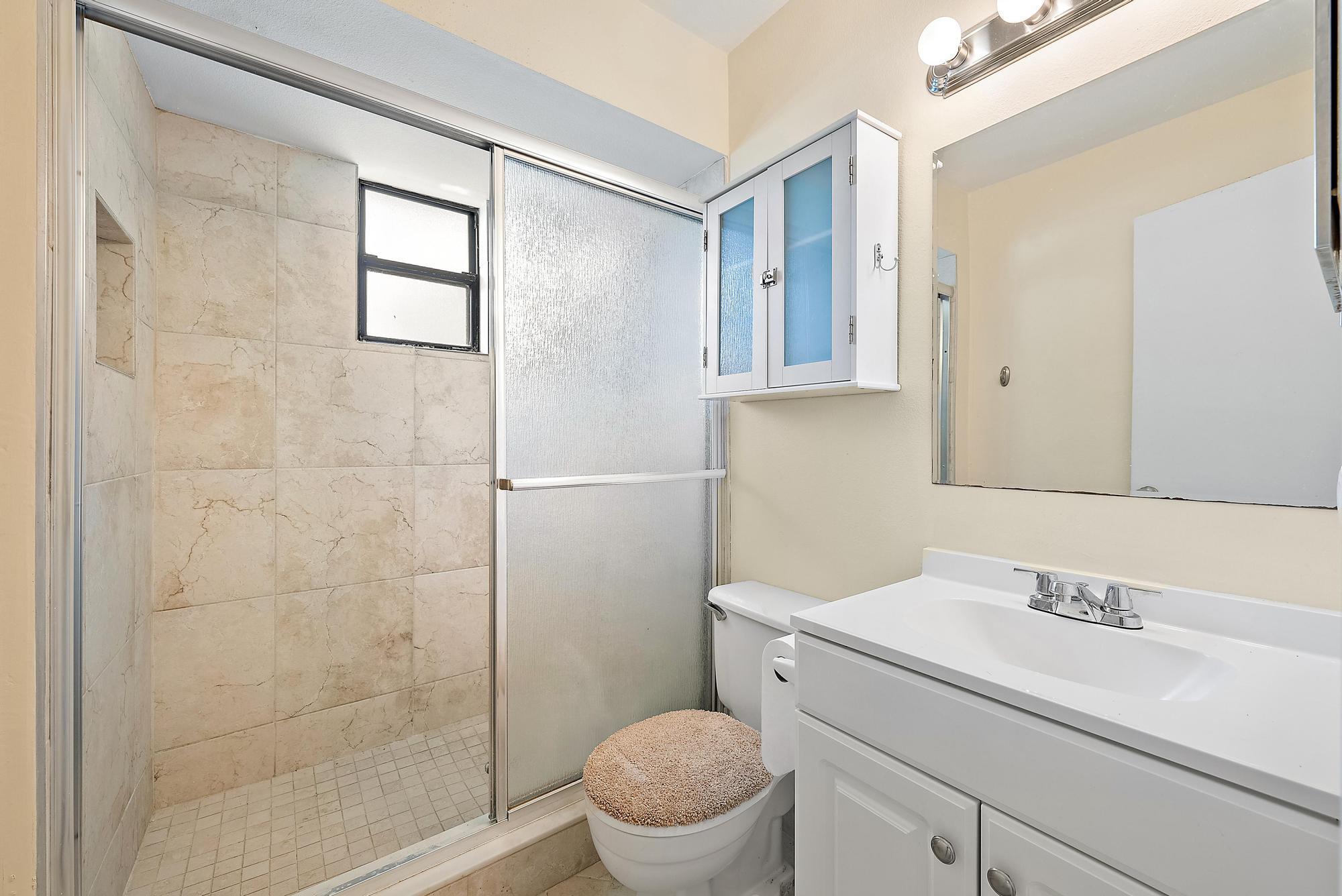 1433 SW San Esteban Avenue