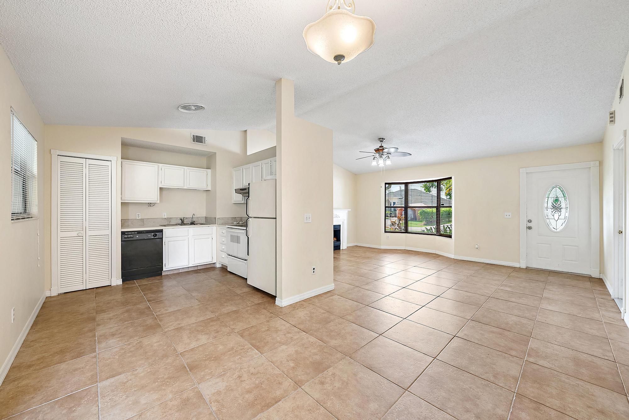 1433 SW San Esteban Avenue