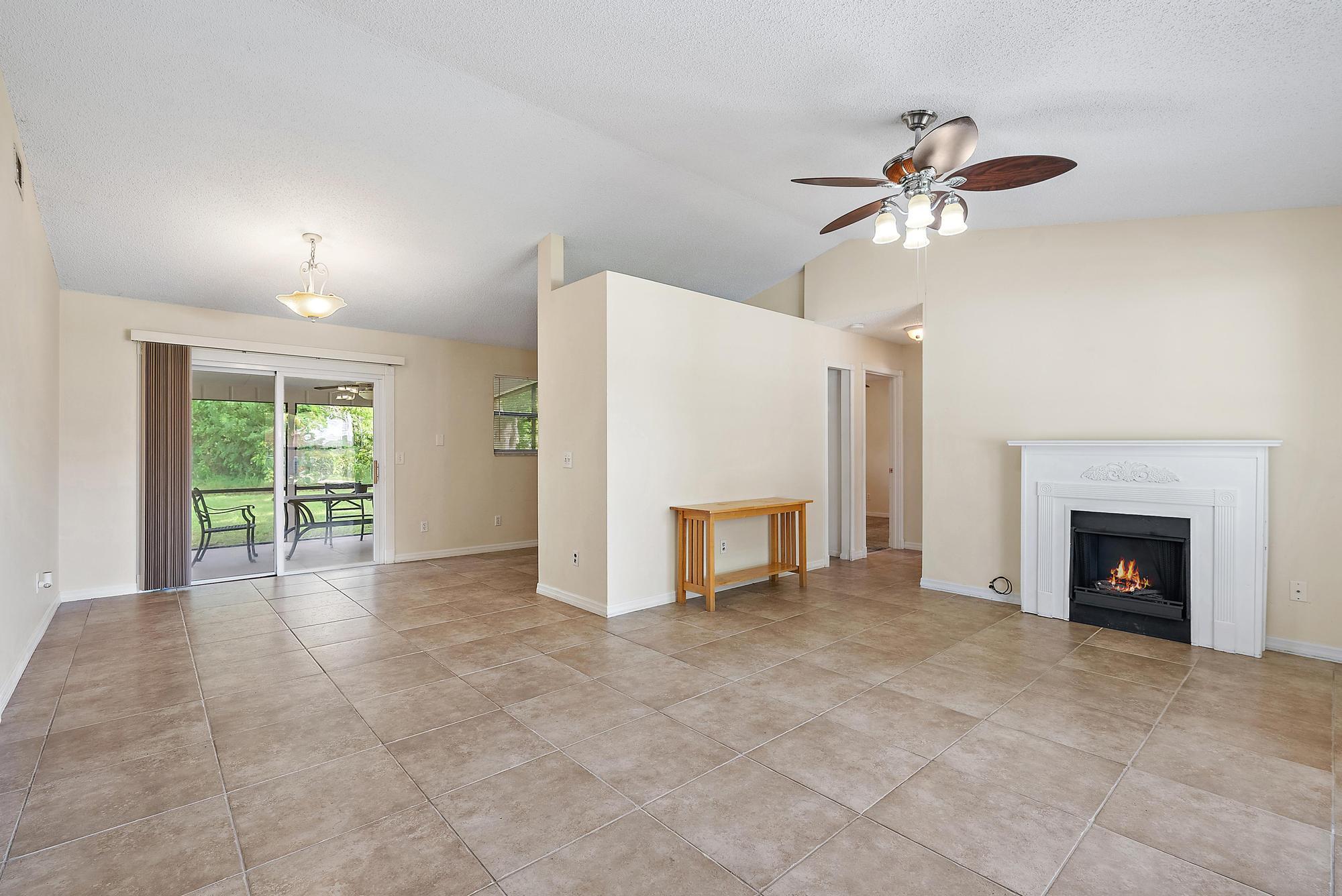 1433 SW San Esteban Avenue