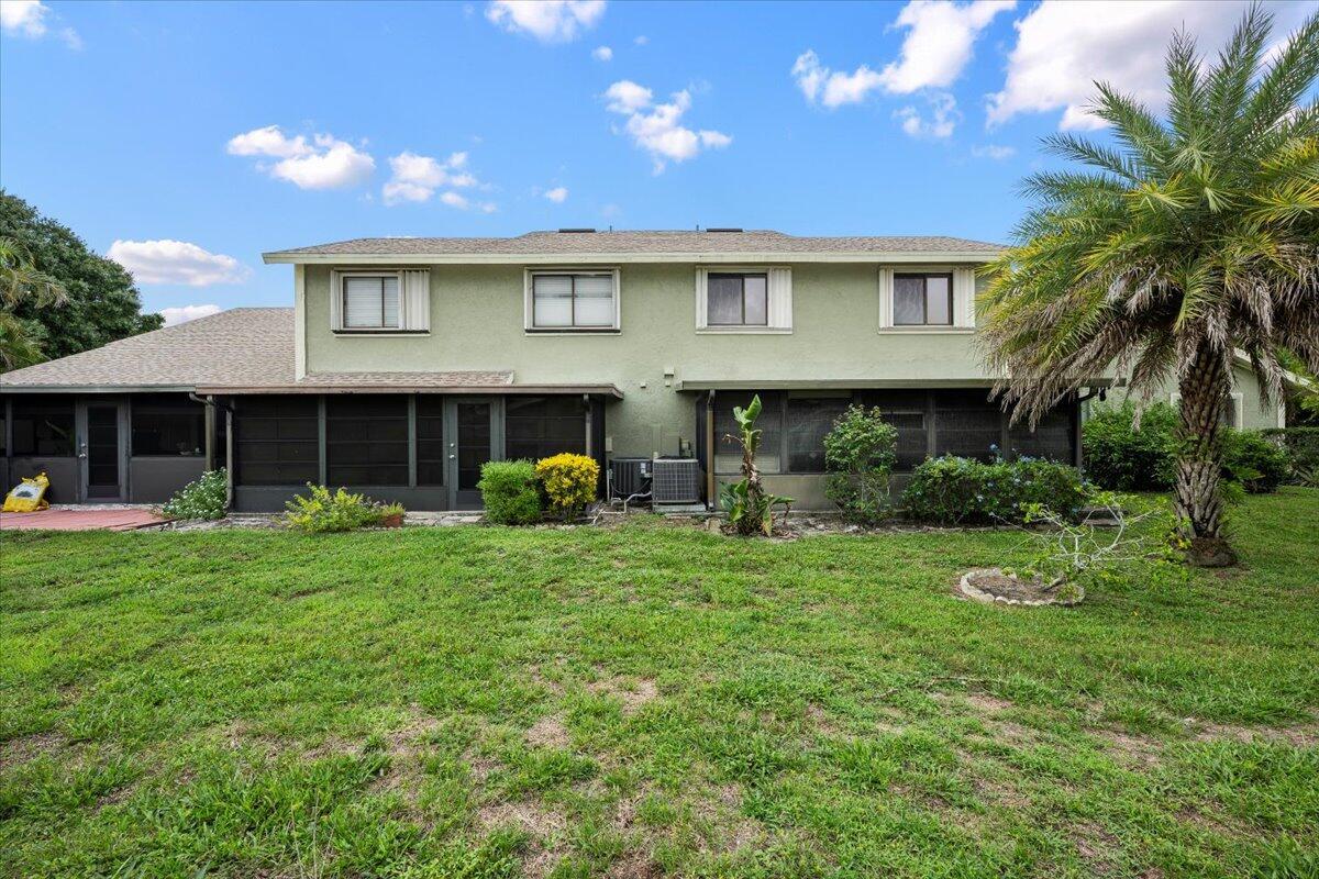 1562 SE Lynshire Court