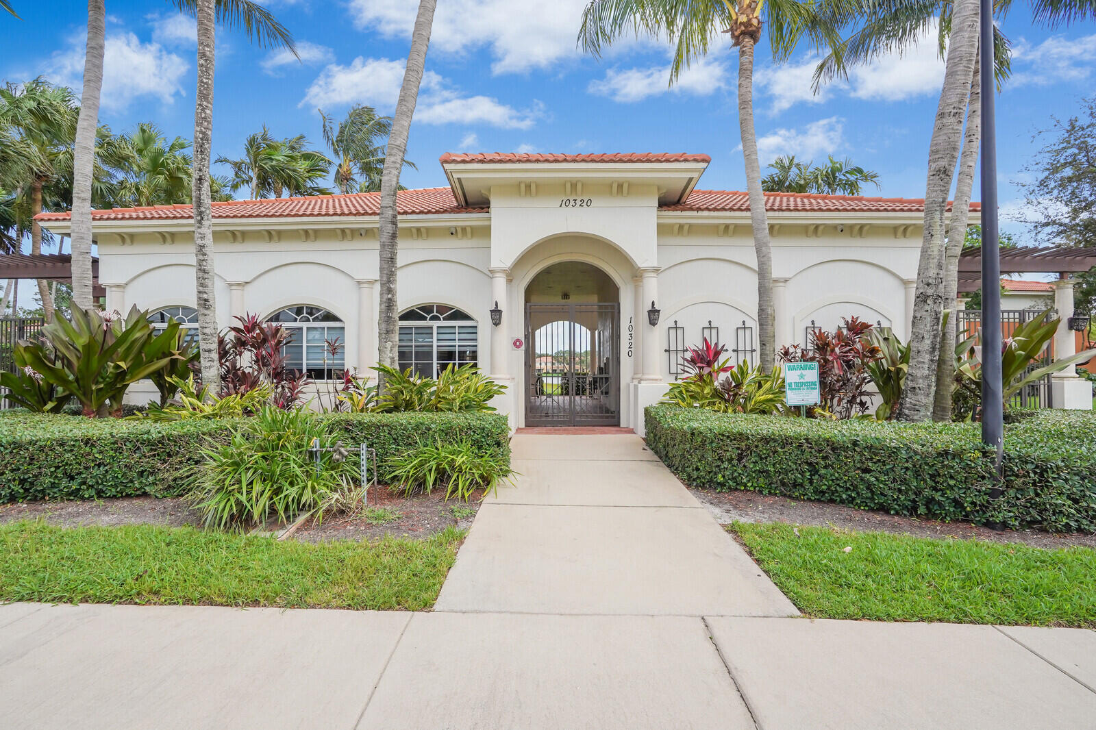 7411 Sarentino Lane 216