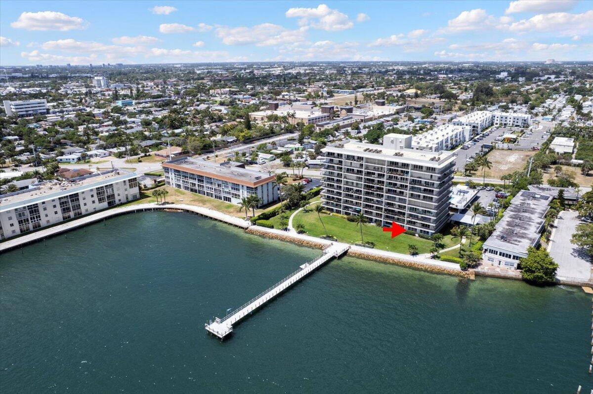 3040 Lake Shore Drive 101