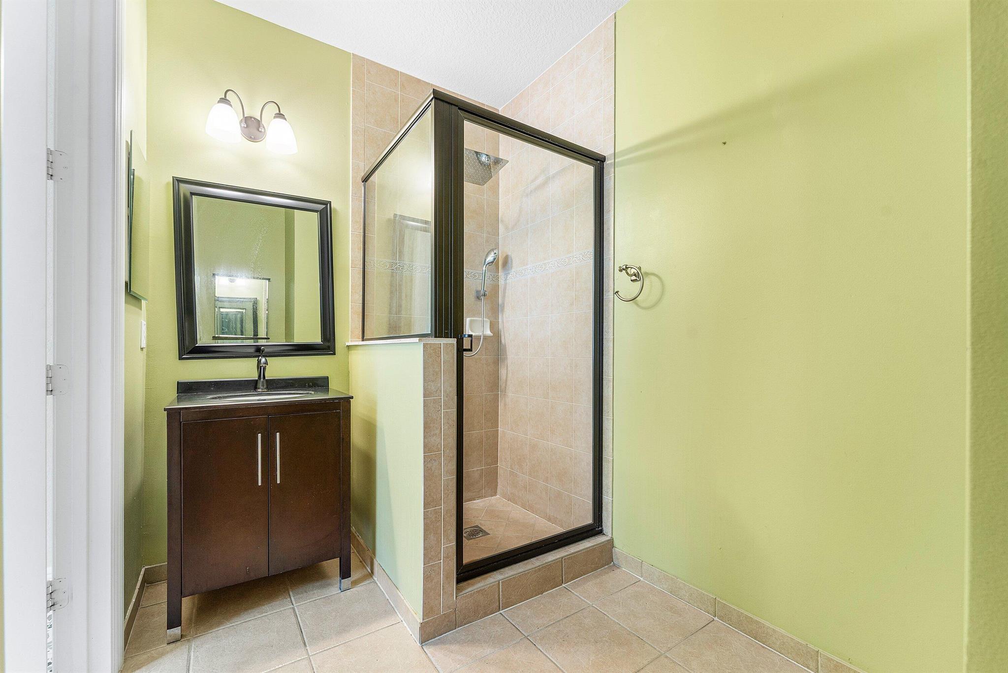 219 N L Street 107
