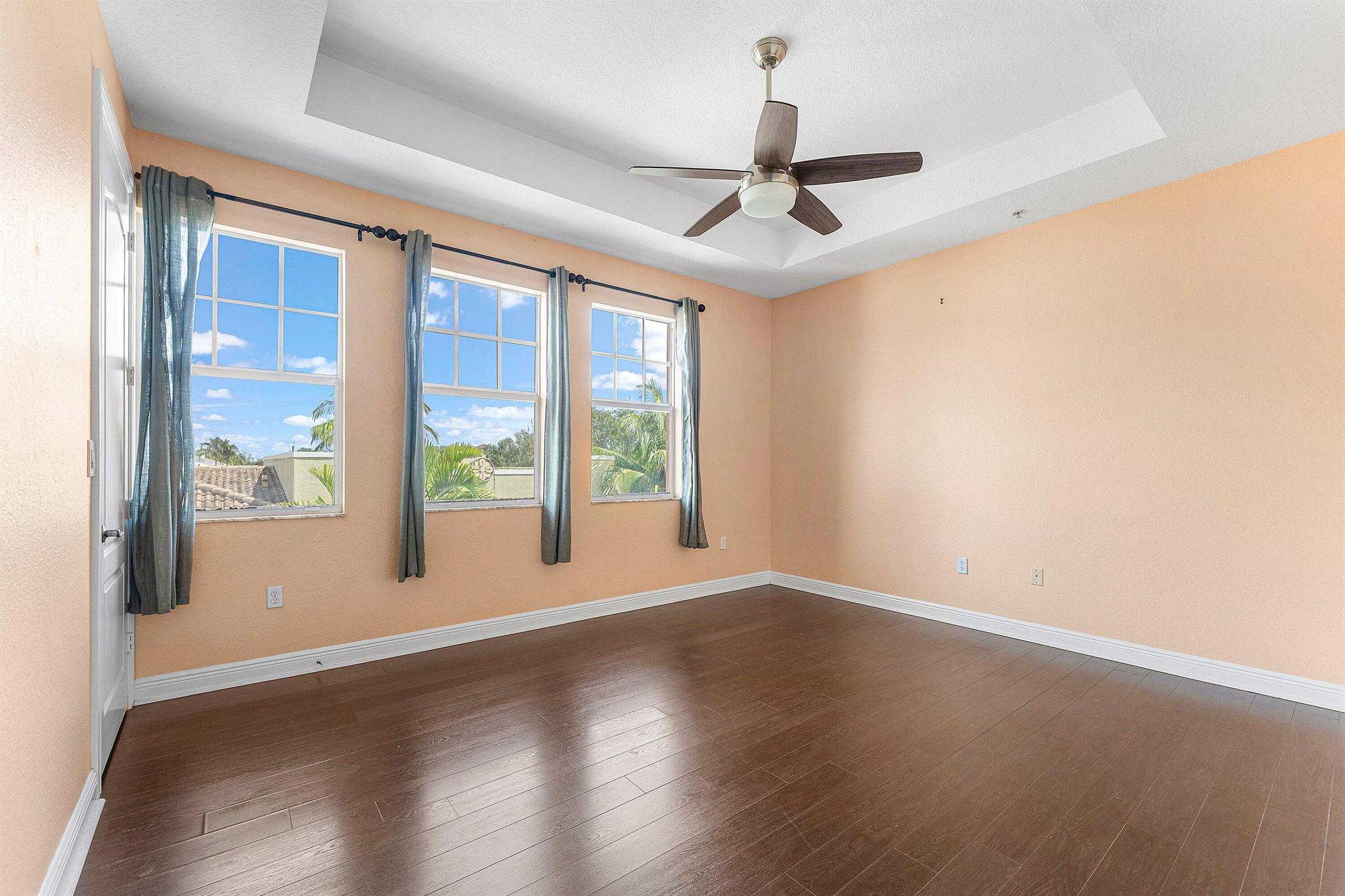 219 N L Street 107