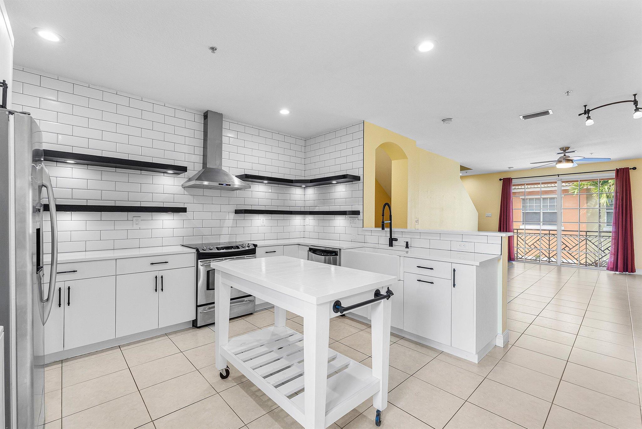 219 N L Street 107