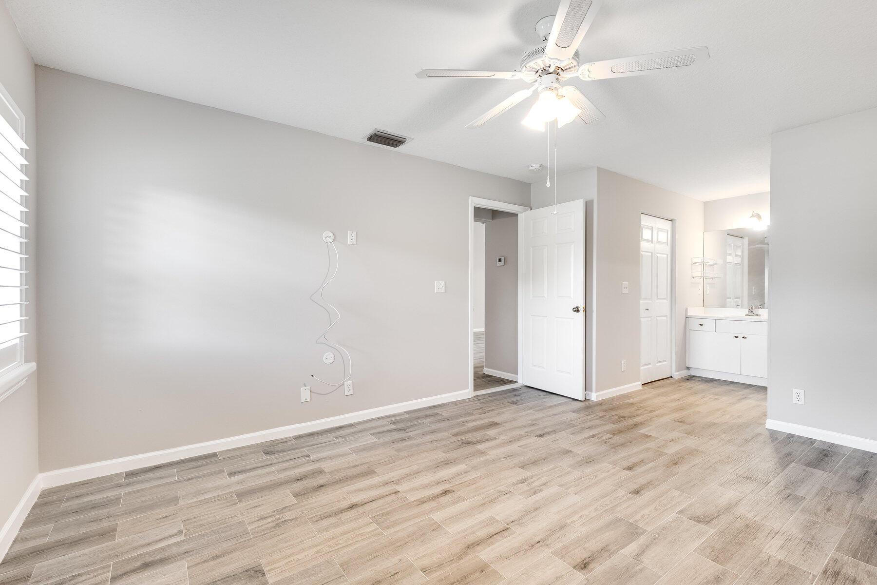 11036 SE Sea Pines Circle