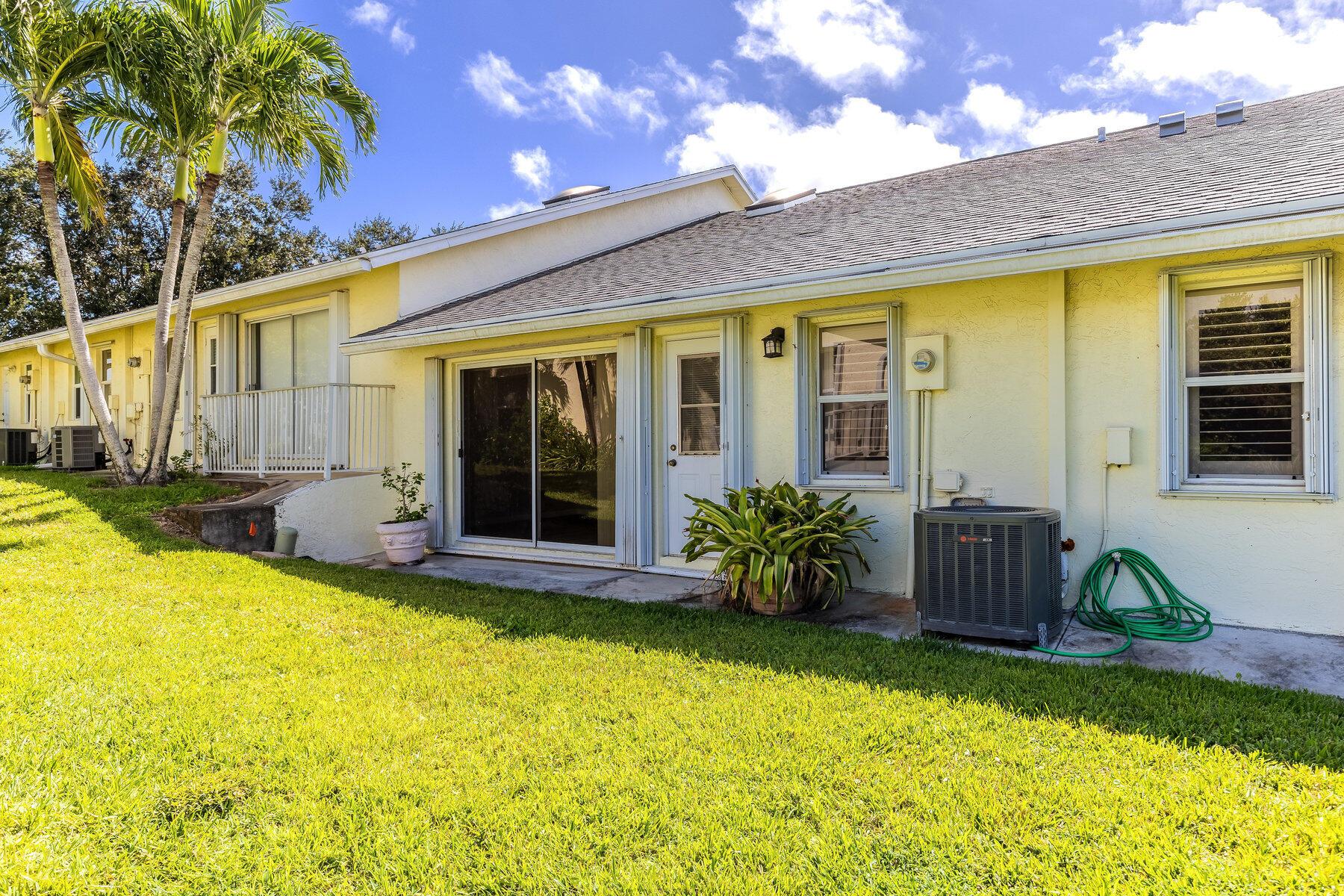 11036 SE Sea Pines Circle