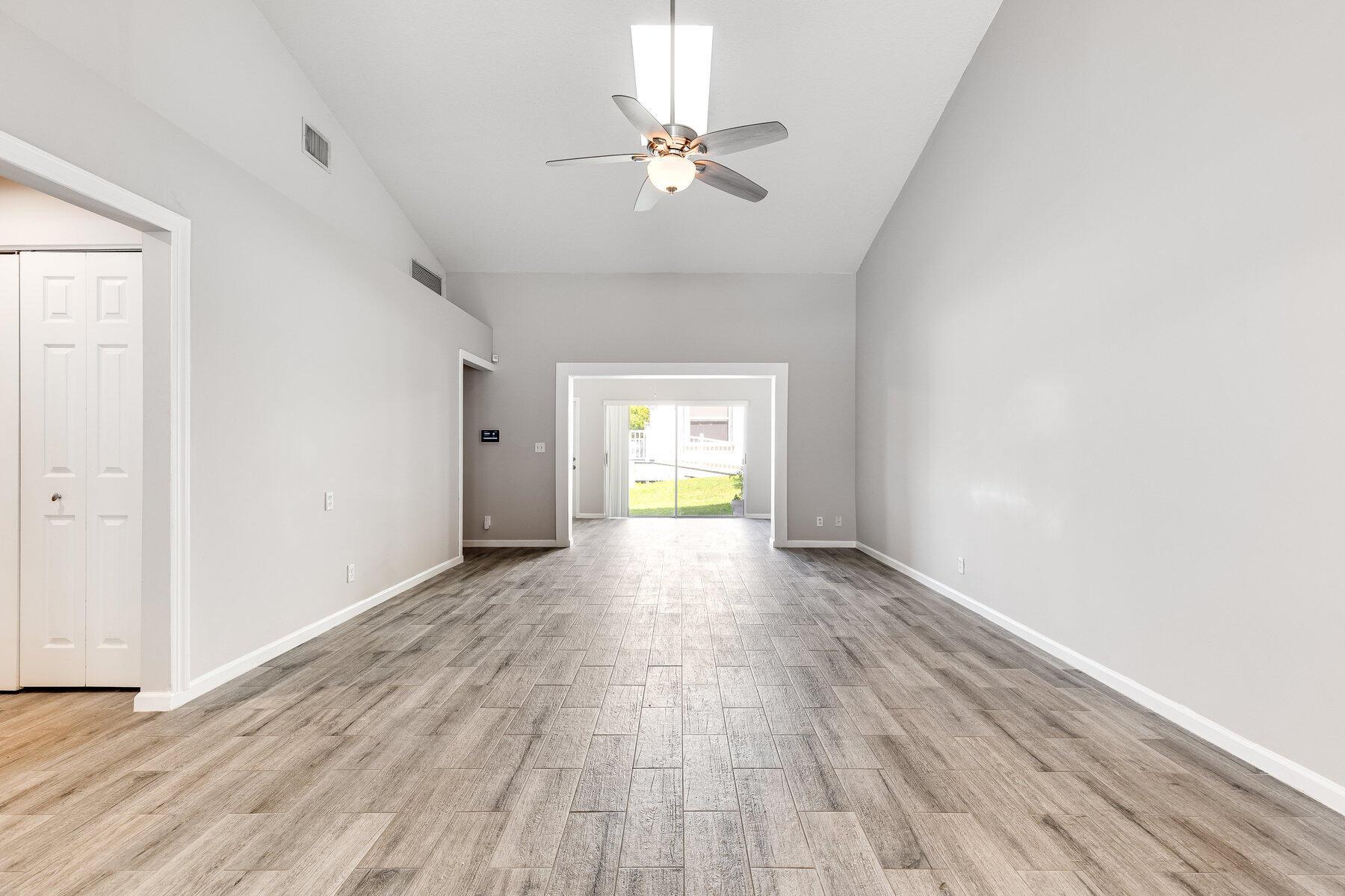 11036 SE Sea Pines Circle