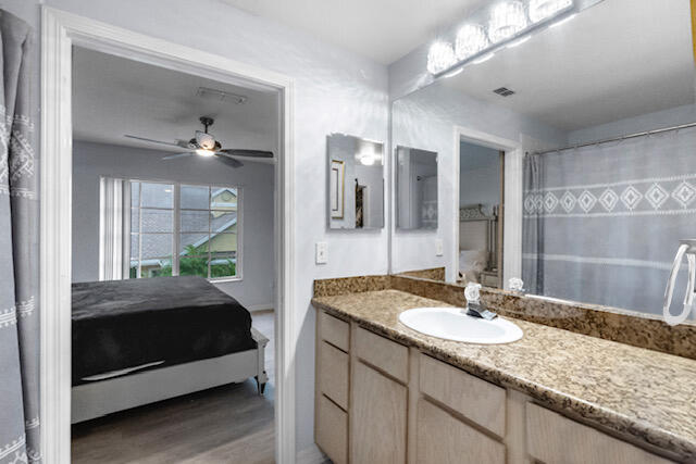 1581 SE Pomeroy Street 8-2