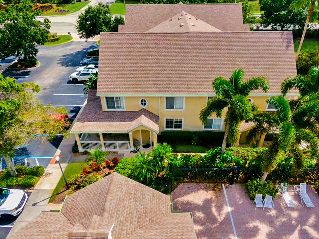 1581 SE Pomeroy Street 8-2