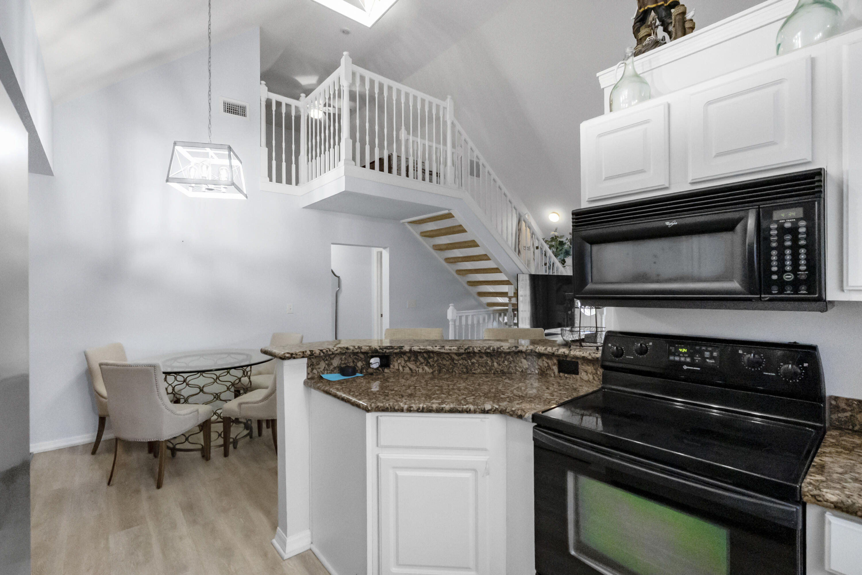 1581 SE Pomeroy Street 8-2