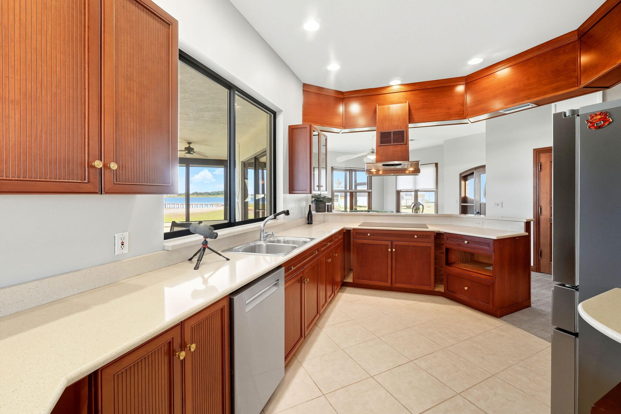 553 Thornburg Road