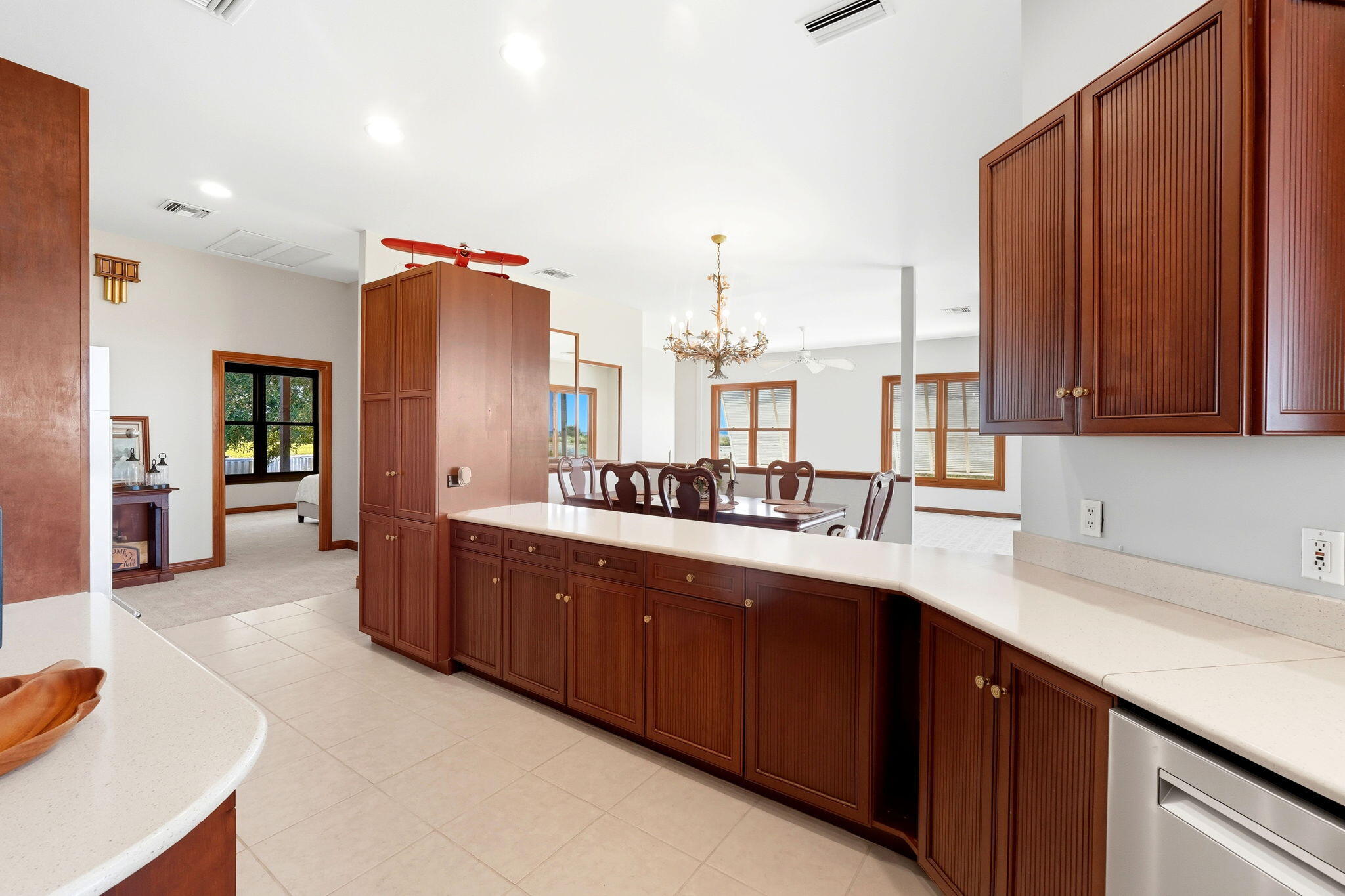 553 Thornburg Road